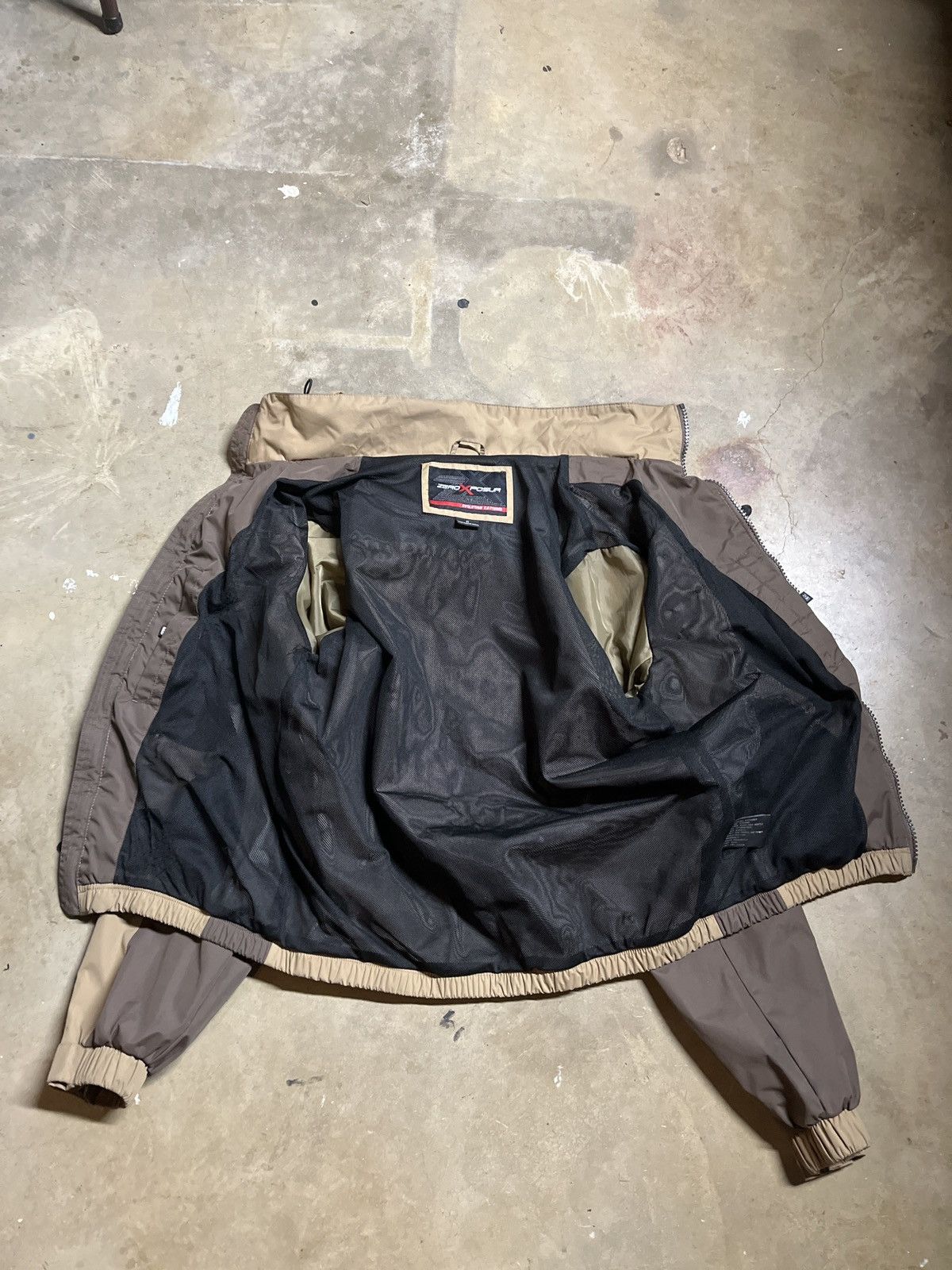 Vintage vintage brown zipup Size US S / EU 44-46 / 1 - 6 Thumbnail