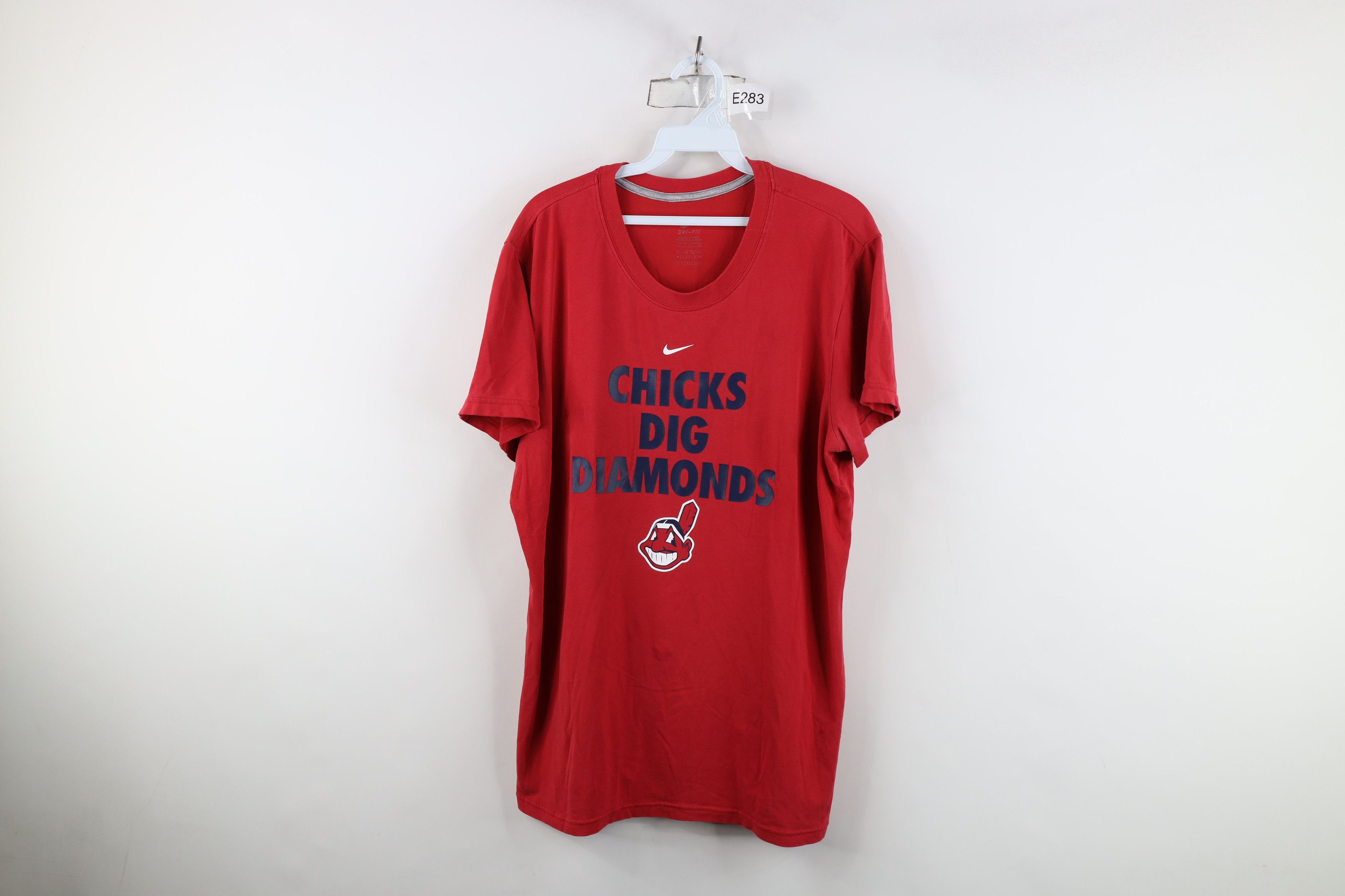 Nike Nike Center Swoosh Chief Wahoo Cleveland Indians T-Shirt Size US XL / EU 56 / 4 - 1 Thumbnail