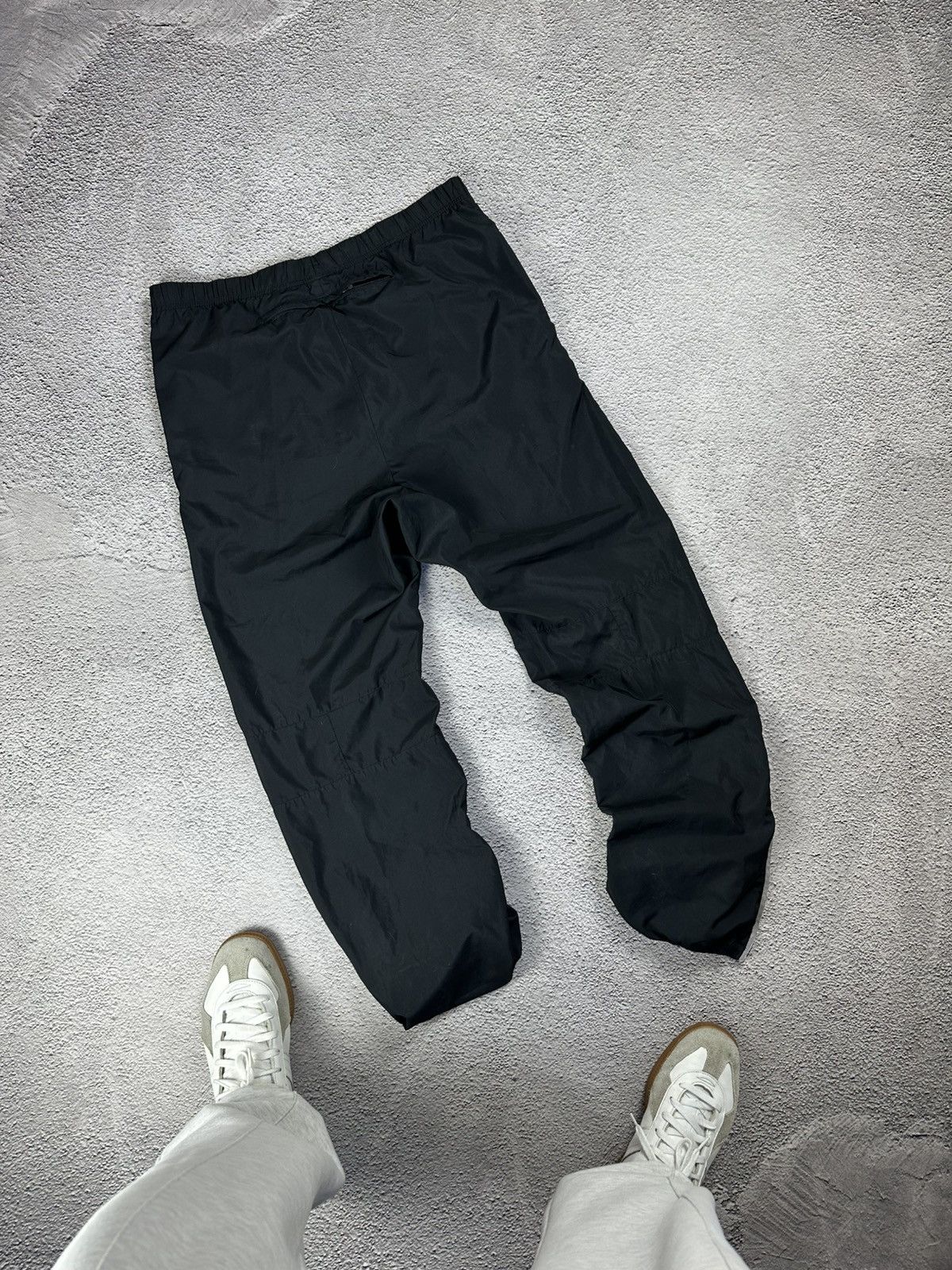 Nike Vintage Nike Trackpants Nylon Baggy Y2K Drill Style Size US 32 / EU 48 - 2 Thumbnail