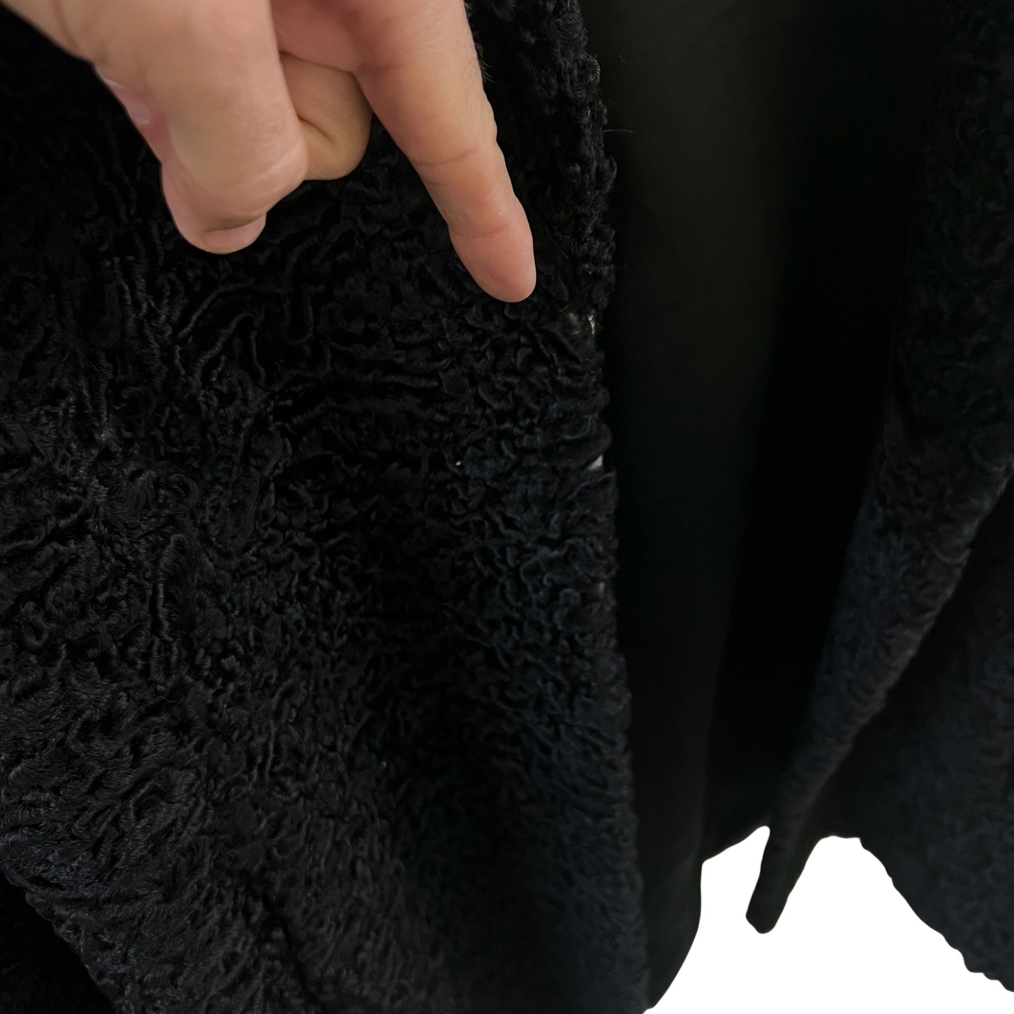 Other Black Curly Faux Fur Coat With Hood & Satin Lining - Womens Size M / US 6-8 / IT 42-44 - 6 Thumbnail