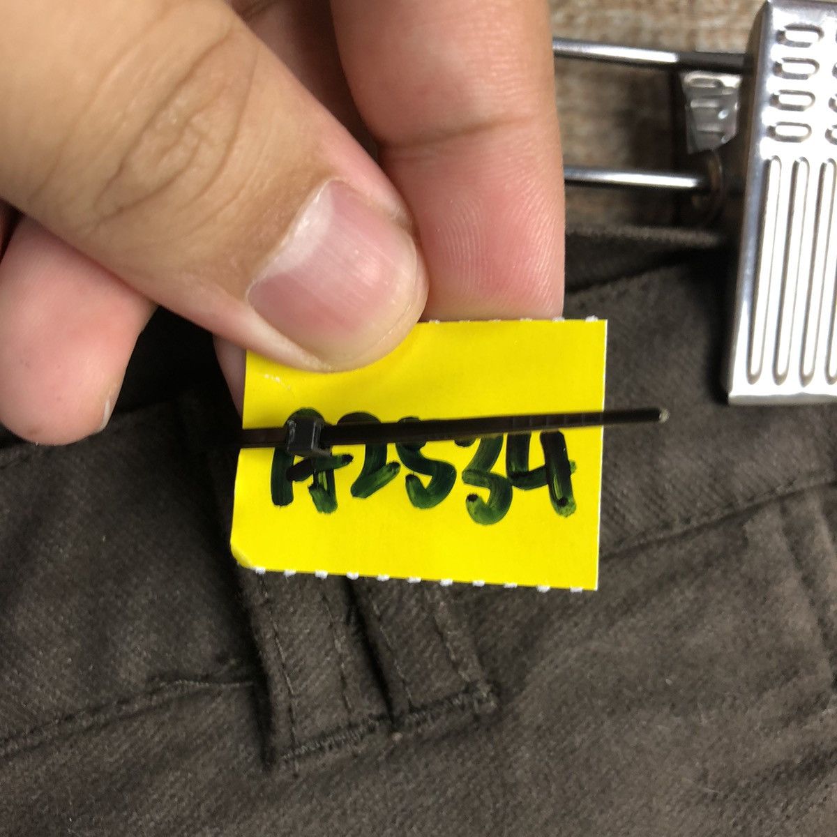 Japanese Brand Japanese Brand Brown Cargo Multipocket Pants #A2534 Size 27" / US 4 / IT 40 - 11 Thumbnail