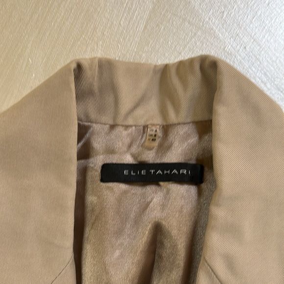 Elie Tahari ELIE TAHARI size 4 supersoft tan long jacket in excellent c Size S / US 4 / IT 40 - 3 Thumbnail