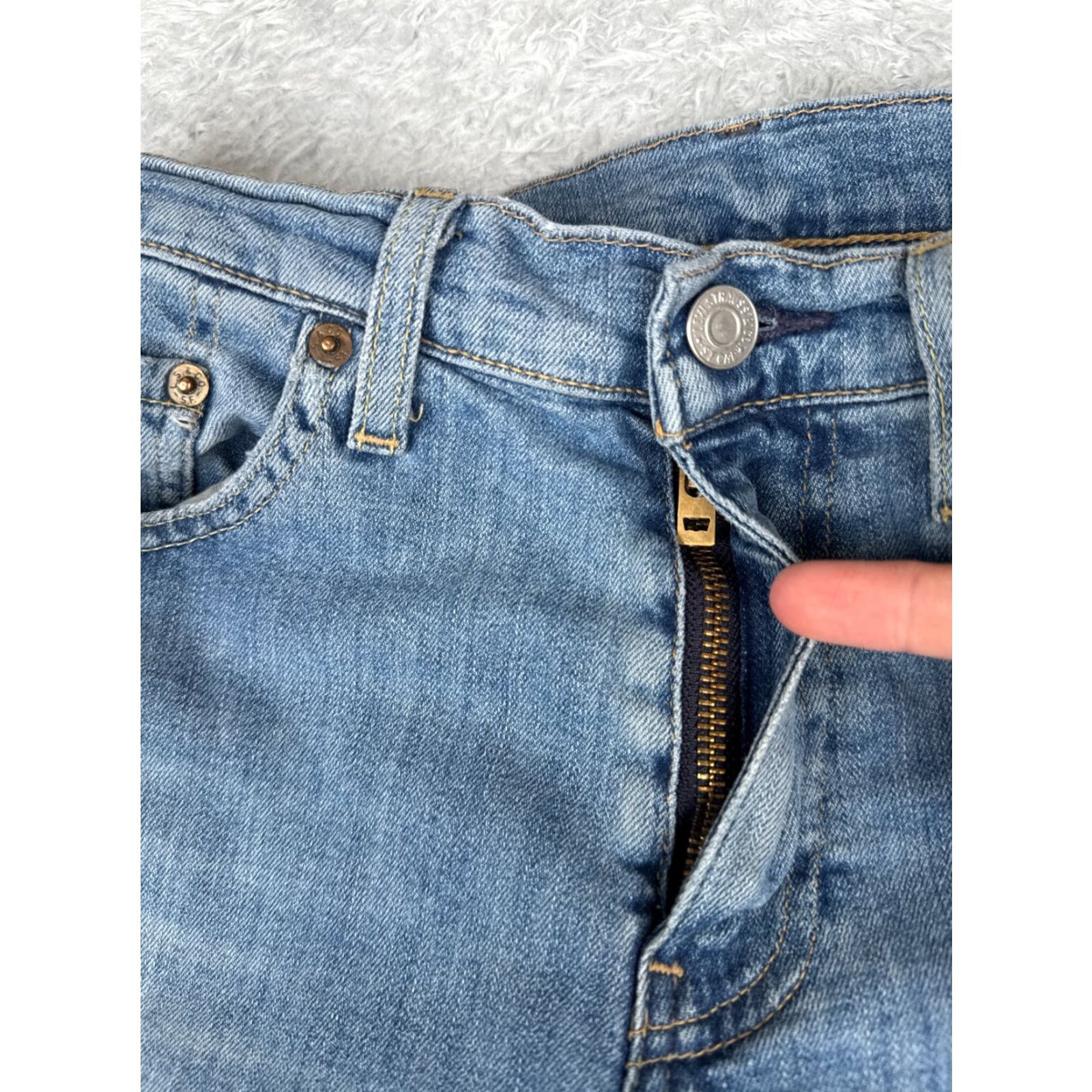 Levi's Levi's Jeans 511 Regular Adult 30 Blue Denim Zip Fly 28x29 Cotton Blend 5-Pocket Design Leather Button Vintage No Size US 30 / EU 46 - 5 Thumbnail