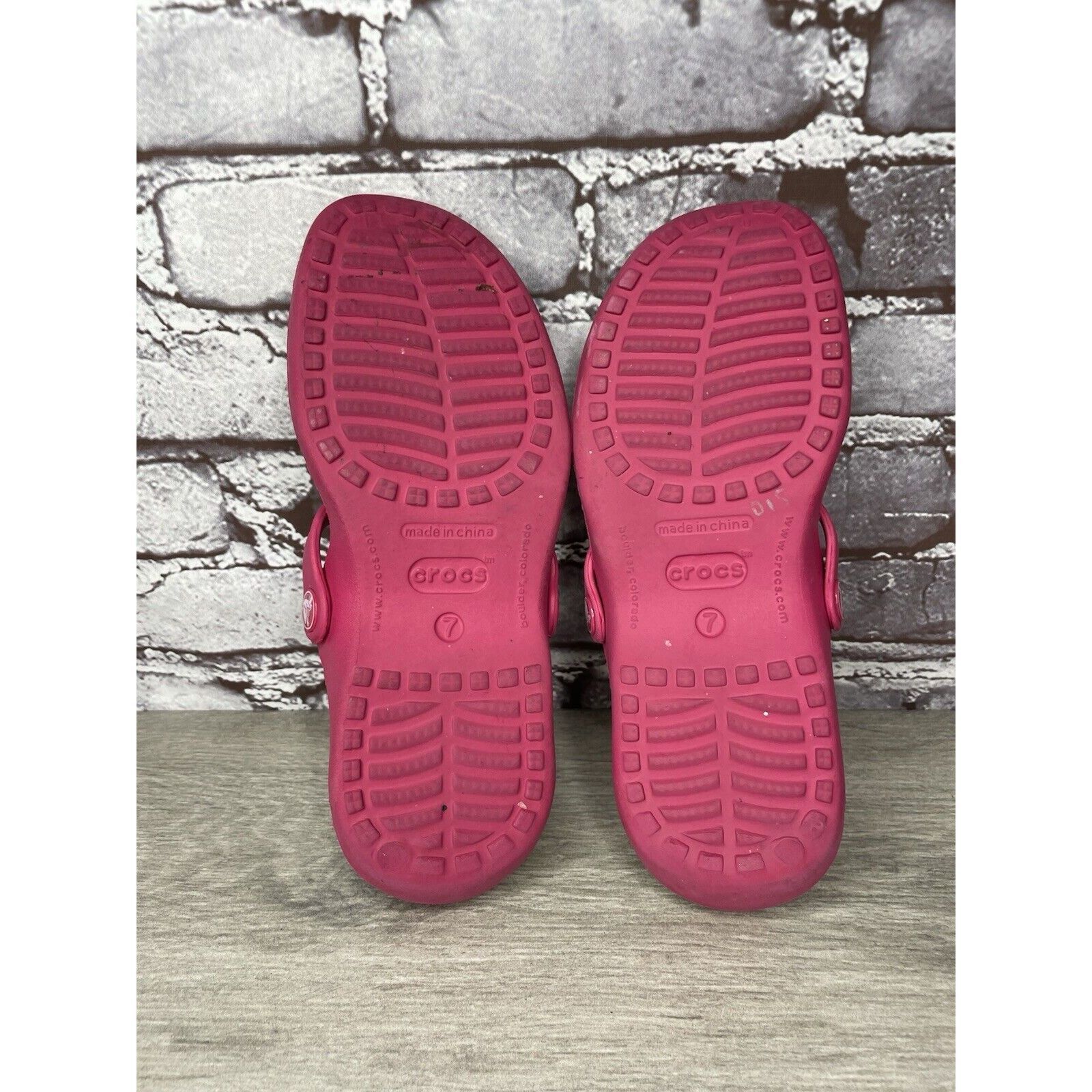 Crocs Crocs Pink Rubber Slides Lightweight Wedge Comfort Sandals W Size US 7 / IT 37 - 7 Thumbnail