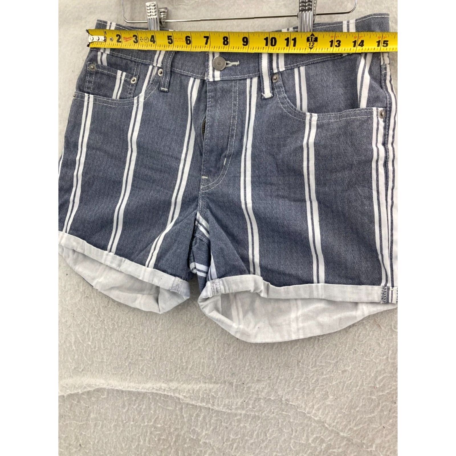 Levi's LEVI'S ShortS Womens 30 Mid-Length Slim Striped Denim Casual 9.5" Inseam Multicolor 90s Sailor Womens Size 30" / US 8 / IT 44 - 2 Thumbnail