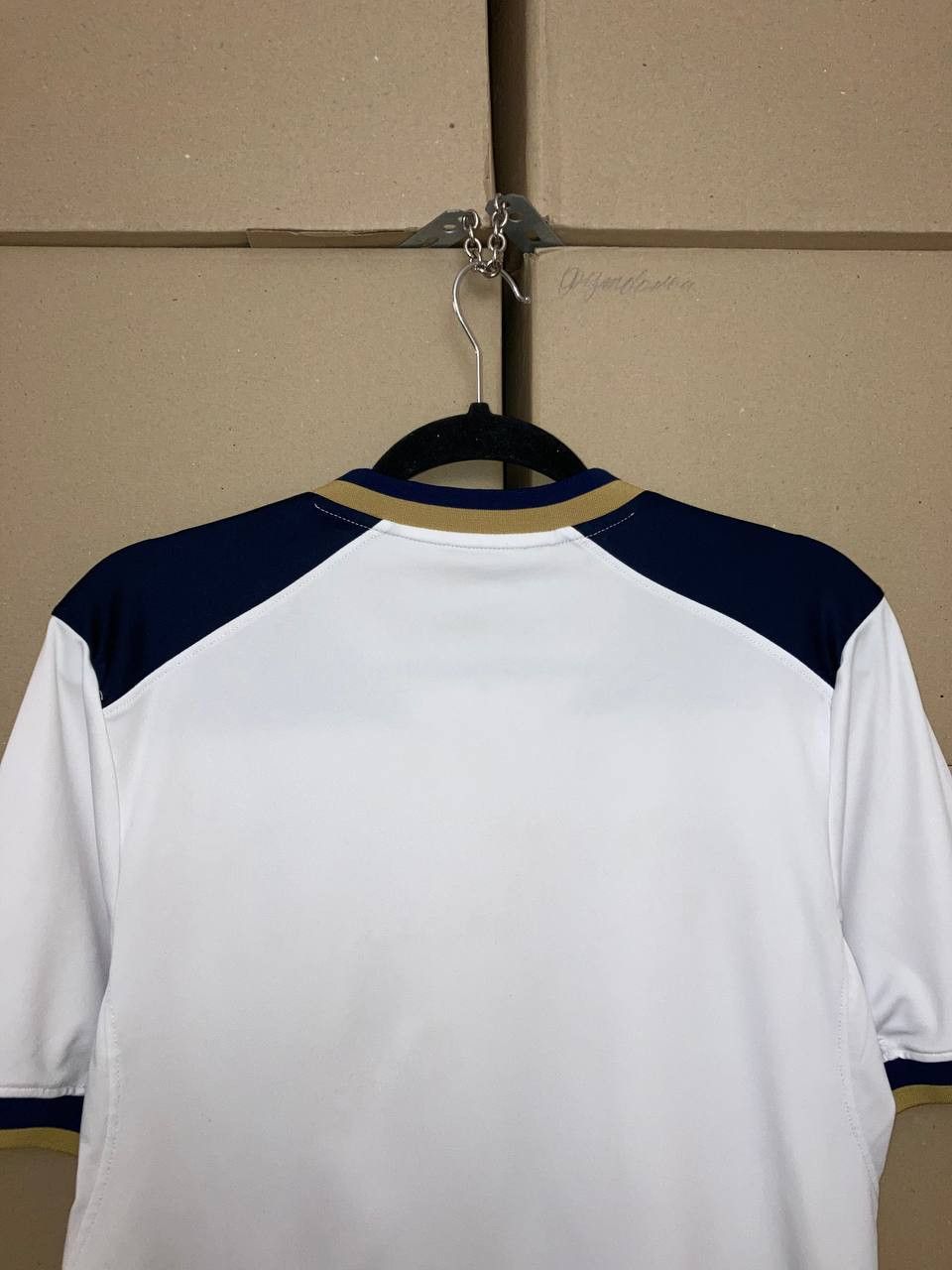 Under Armour TOTTENHAM HOTSPUR 2016/2017 HOME SOCCER JERSEY UNDER ARMOUR Size US S / EU 44-46 / 1 - 3 Thumbnail