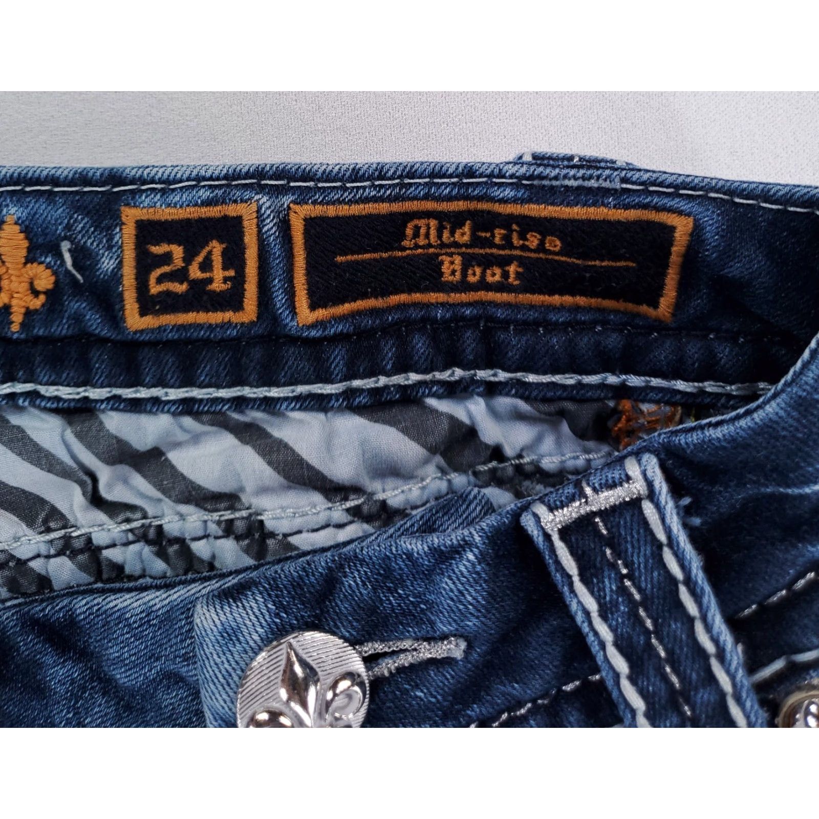 Vintage Rock Revival Jeans Cherilyn Blue Womens 27 Bootcut Midrise 30 Inseam 27 x 30 Actual 24? Size 27" / US 4 / IT 40 - 7 Thumbnail