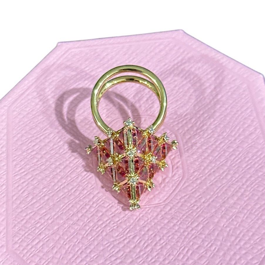 Swarovski Swarovski Curiosa cocktail ring Triangle cut Size 8 / 58 Size ONE SIZE - 7 Thumbnail