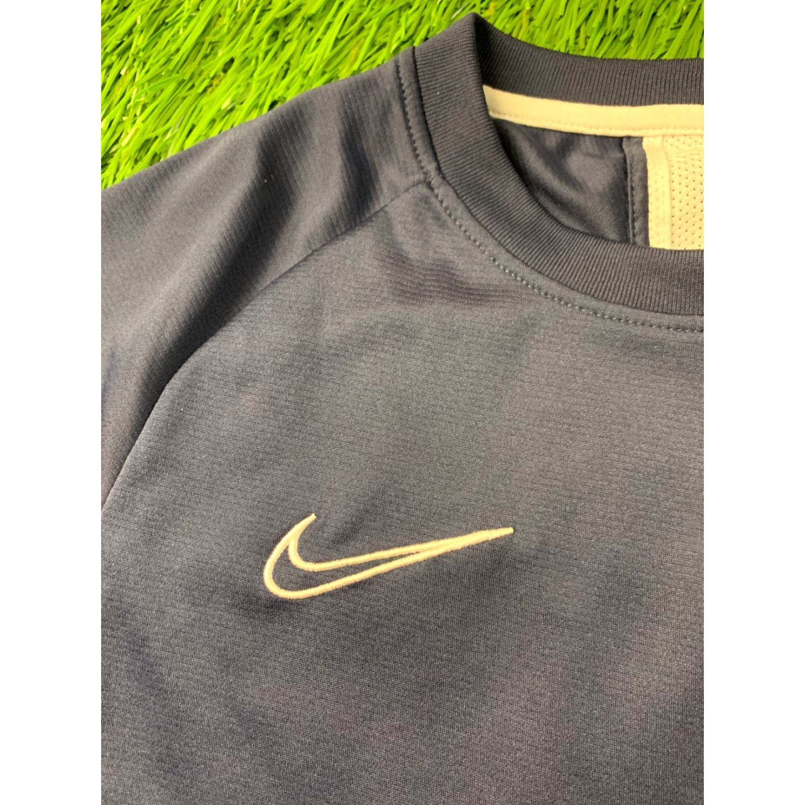 Nike Nike Academy Dri-FIT Shirt Men S Navy Blue/White Football Jersey tee 2020 Nike Dri-FIT Shirt Men S Navy Football 2020 Nike Academy Dri-FIT Shirt Men S Size US S / EU 44-46 / 1 - 3 Thumbnail