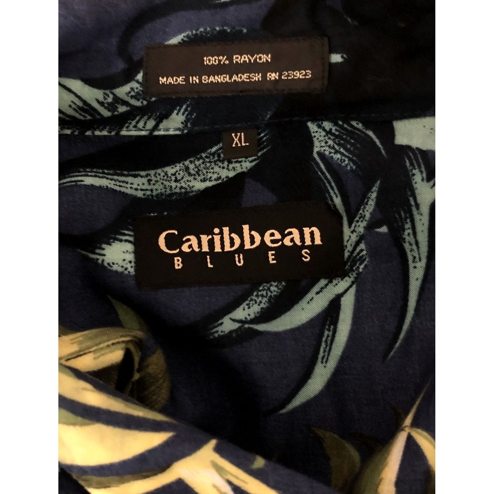 ALOHAS VINTAGE Caribbean blues Button-Up Shirt XL Blue Floral Hawaiian tropical Beach luau 1980s Mens Shirt Size US XL / EU 56 / 4 - 3 Thumbnail