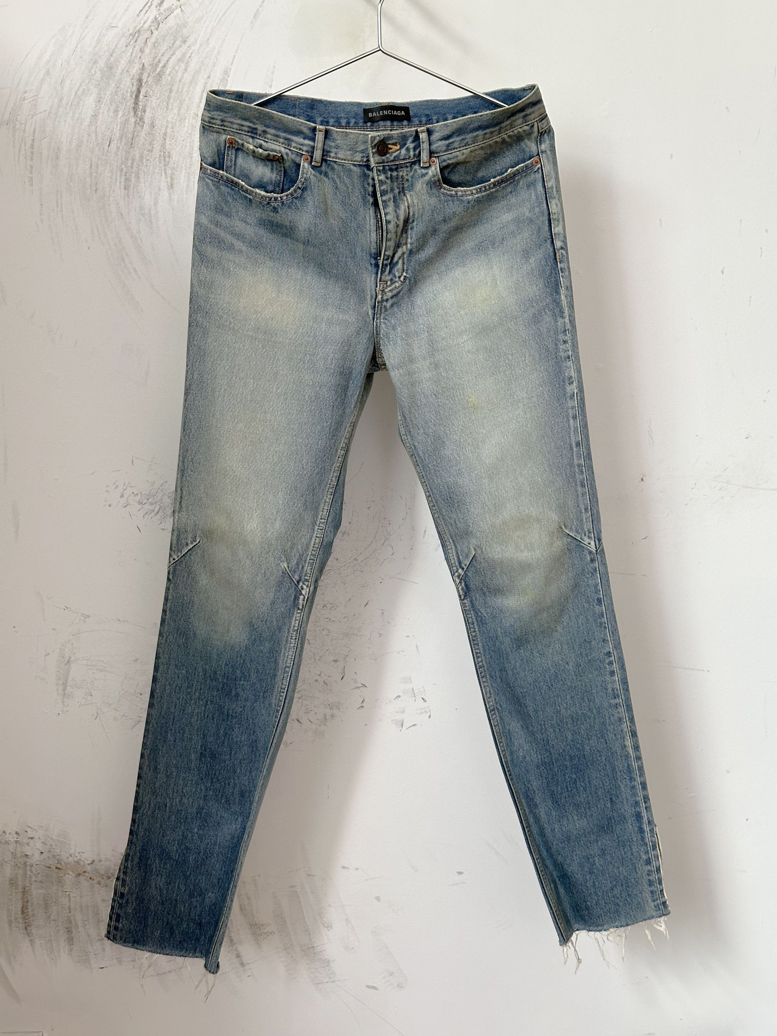 Balenciaga Balenciaga "Distressed" Jeans - 32x34" Size US 32 / EU 48 - 1 Thumbnail
