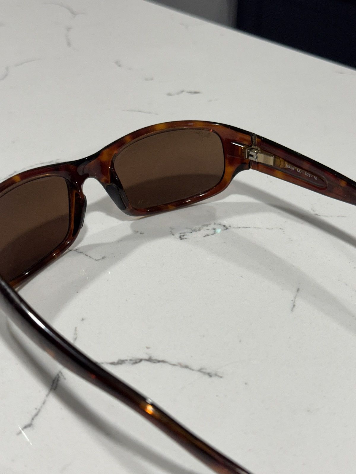 Maui Jim Vintage Maui Jim Stingray MJ-103-10 Y2K Wrap Sunglasses Size ONE SIZE - 5 Thumbnail