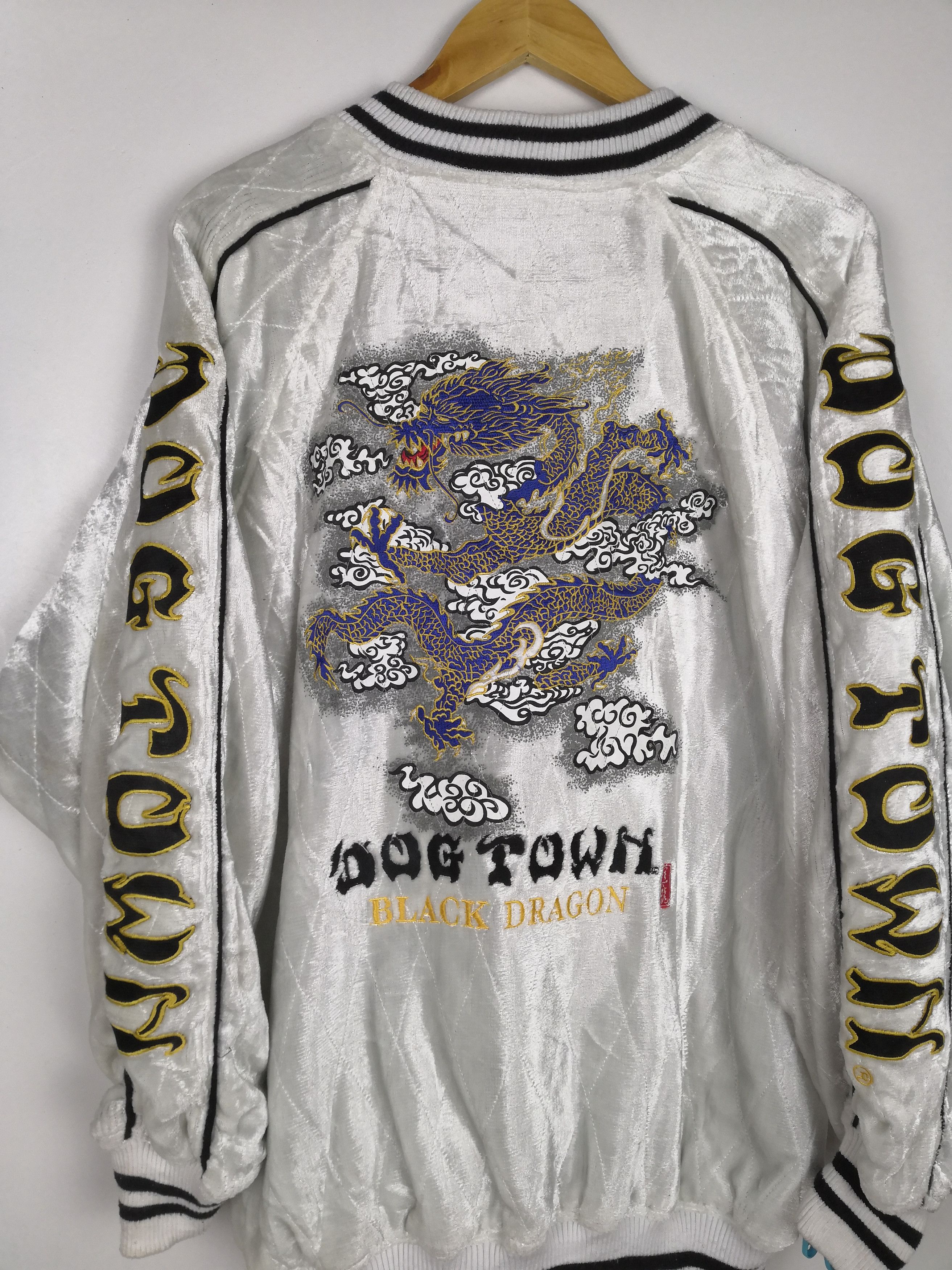 Dogtown Vintage Dogtown Black Dragon Velvet Jacket Sukajan Size US XL / EU 56 / 4 - 3 Thumbnail