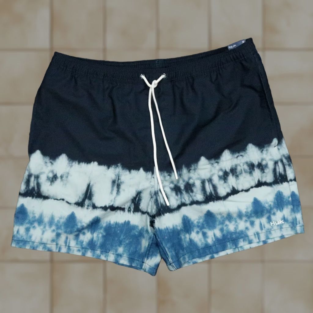 Vintage Huk Shorts Mens XL Blue Tie Dye Above The Knee Fishing Stretch Lined Size US 36 / EU 52 - 1 Thumbnail