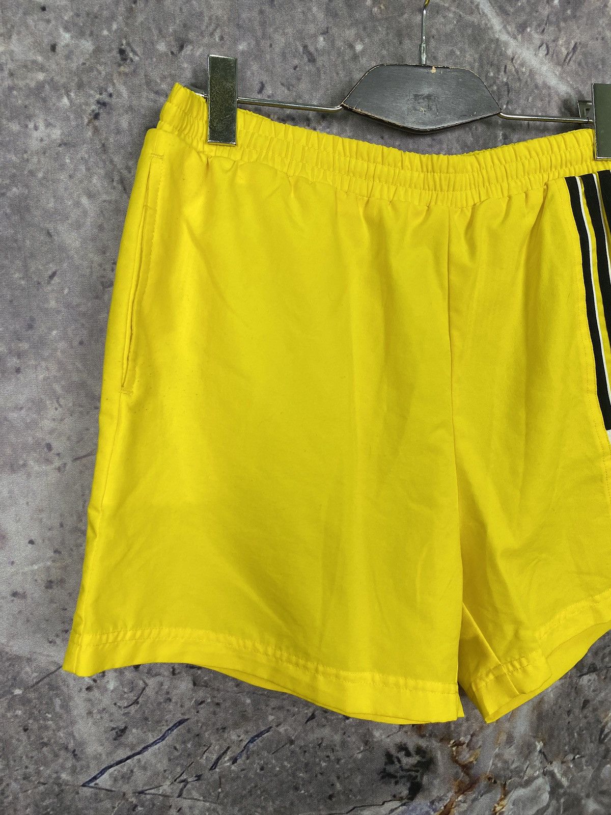 Adidas × Vintage Men’s Adidas Shorts Vintage Sports Size Medium Size US 34 / EU 50 - 2 Thumbnail