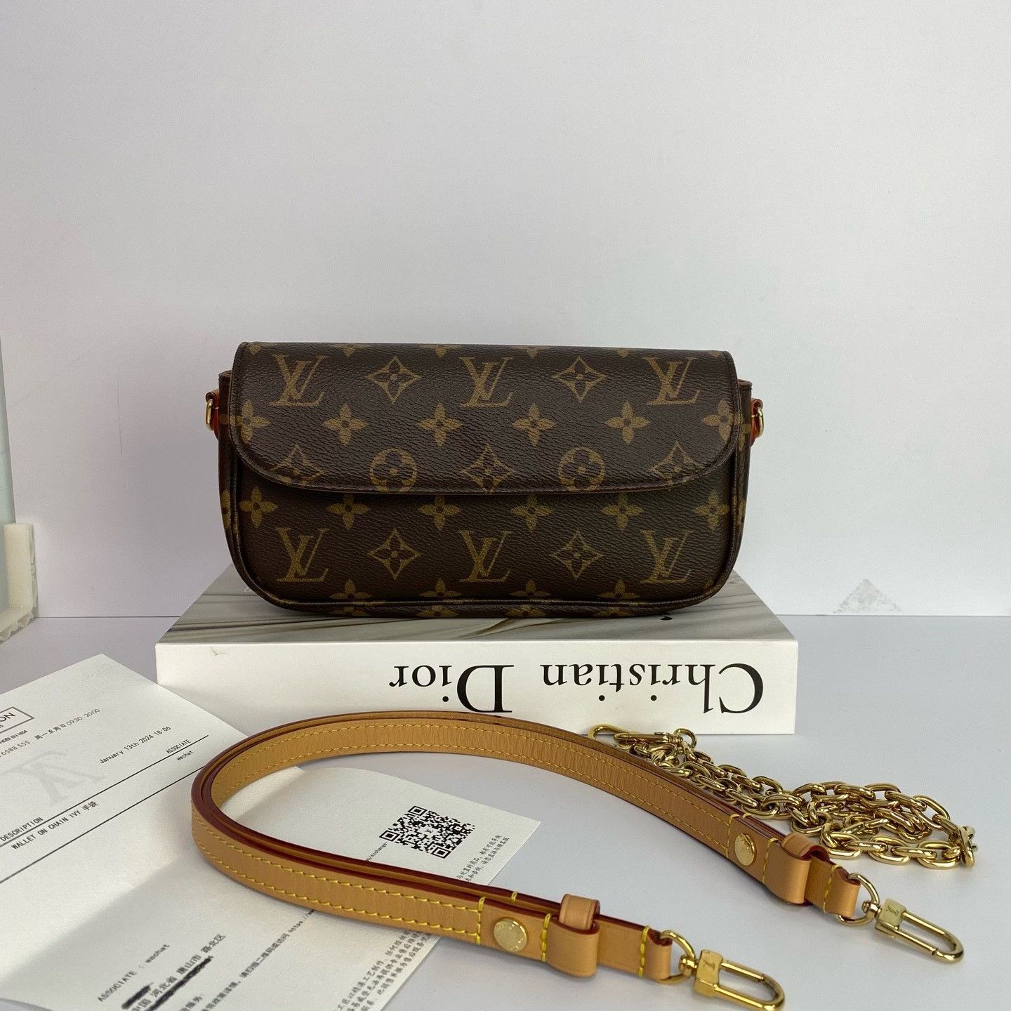 Louis Vuitton Pre-loved Bag Very good condition Size ONE SIZE - 1 Thumbnail