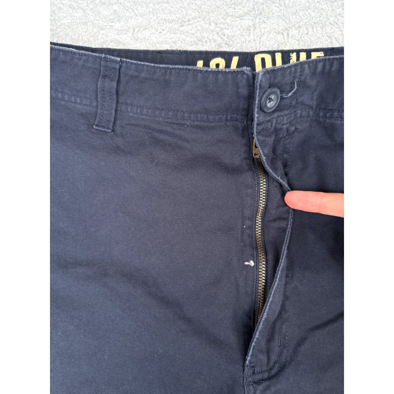 Vintage 626 Blue Shorts Mens 44 Cargo 100% Cotton Twill Casual Zip Pockets Logo Cargo Pocket Regular Blue Mens Shorts 626 Blue 44x10 Size US 44 / EU 60 - 6 Thumbnail