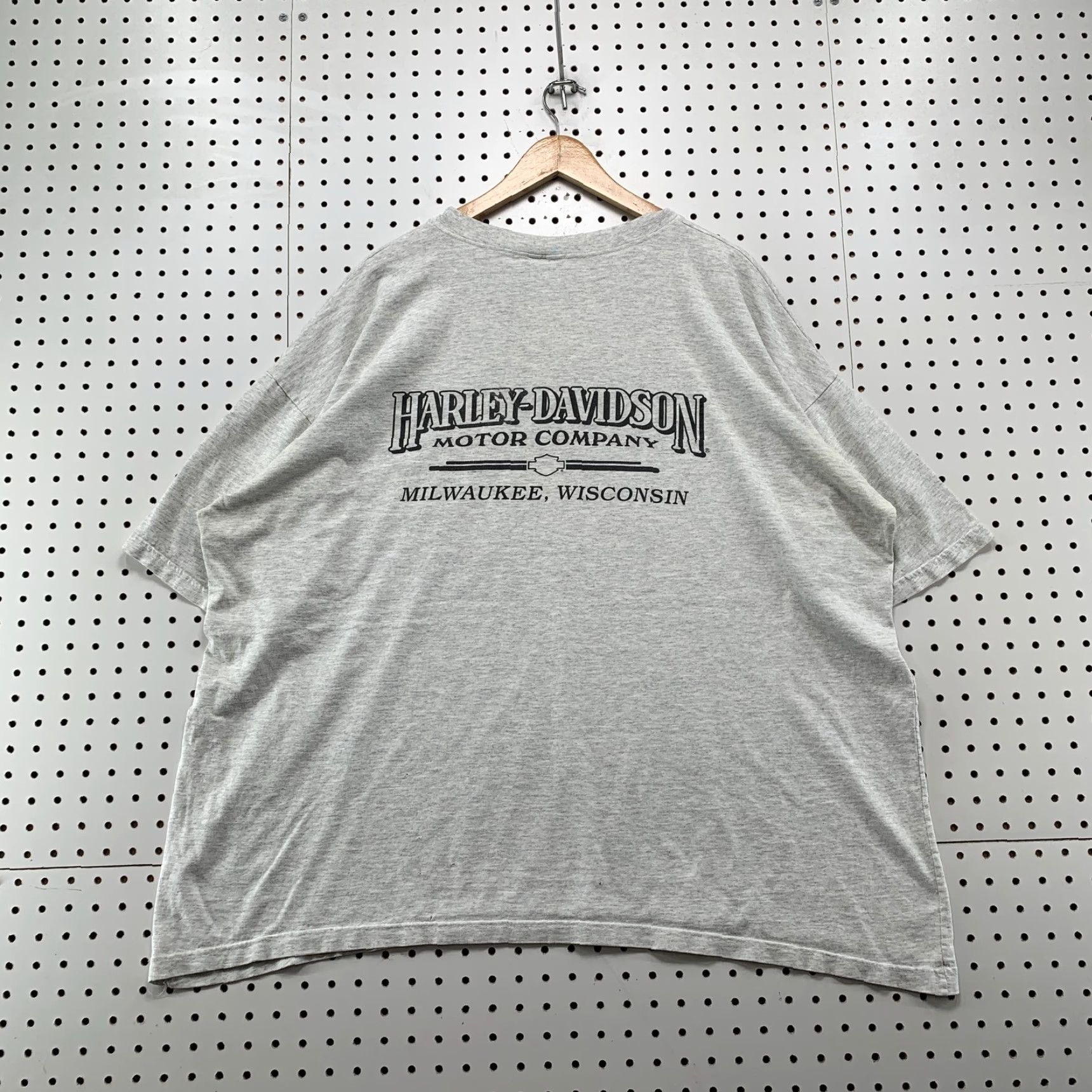 Harley Davidson VINTAGE Harley-Davidson Motorcycle T-Shirt Gray 4XL Graphic Print Crew Neck Short Sleeve Mens Size US XXL / EU 58 / 5 - 7 Thumbnail