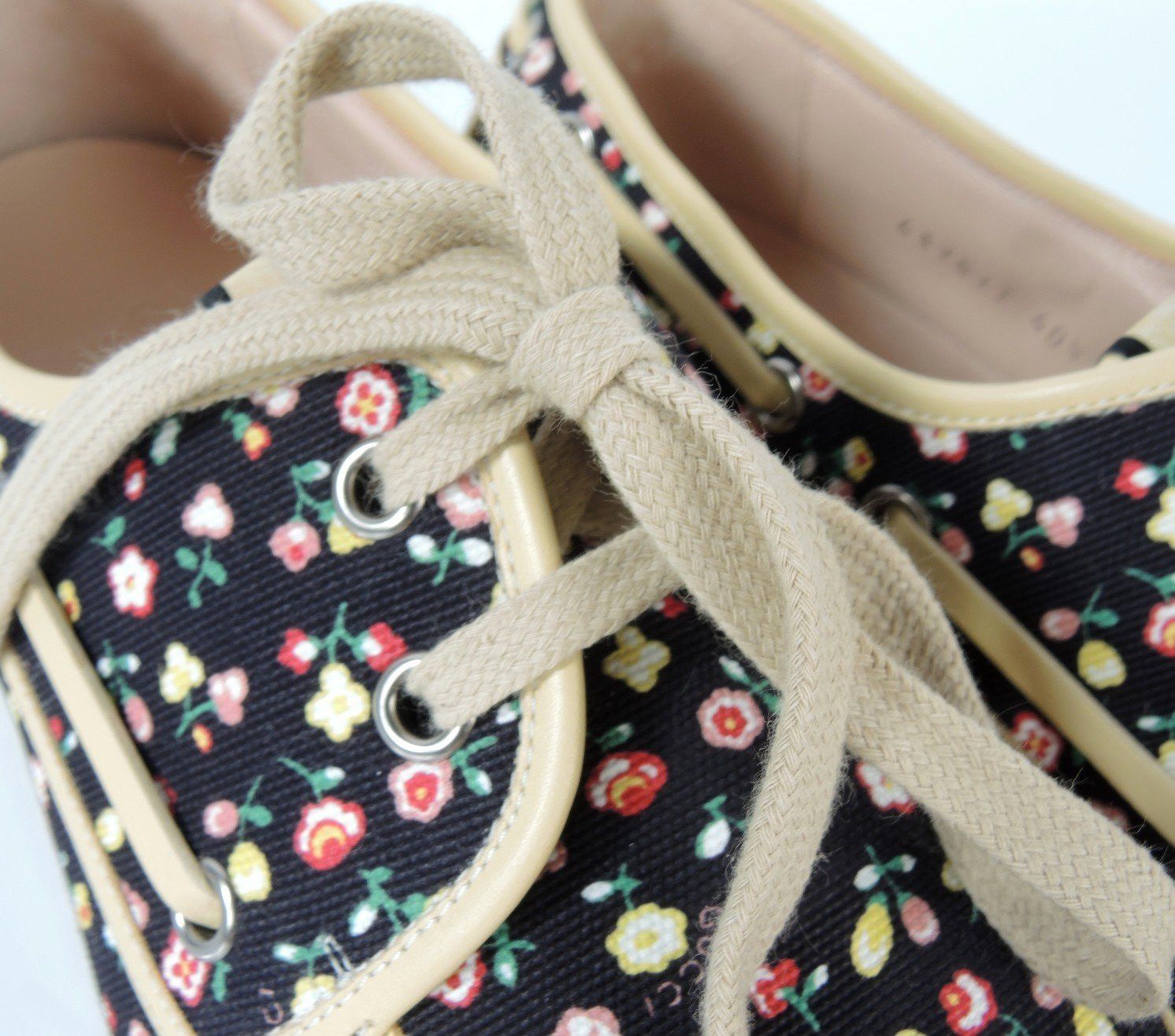 o1smst1ft0424 Floral Boat Sneaker in Multicolor