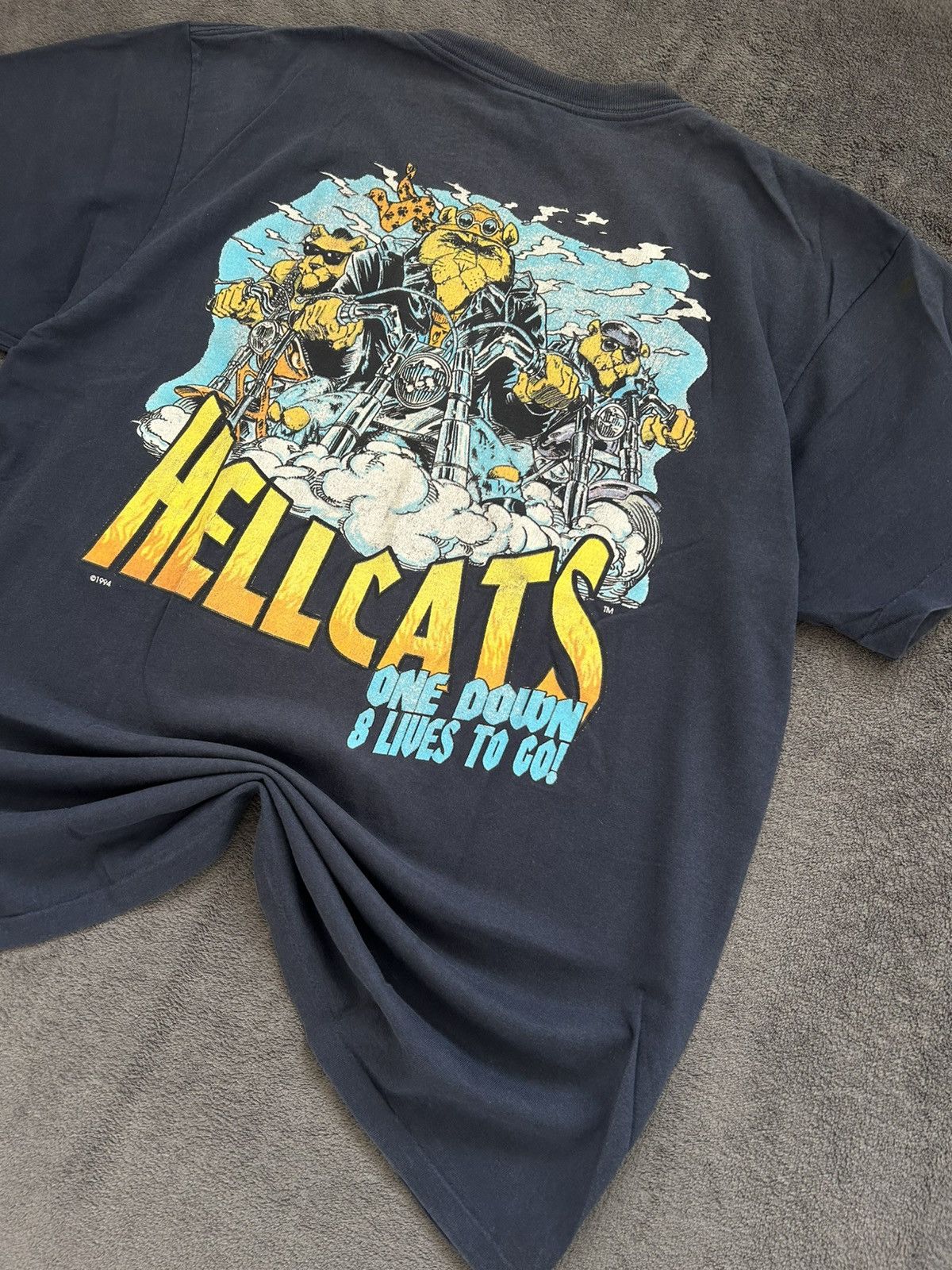 Vintage Hellcats Made in USA Boxy T Shirt Vintage 90’s Size US XL / EU 56 / 4 - 2 Thumbnail