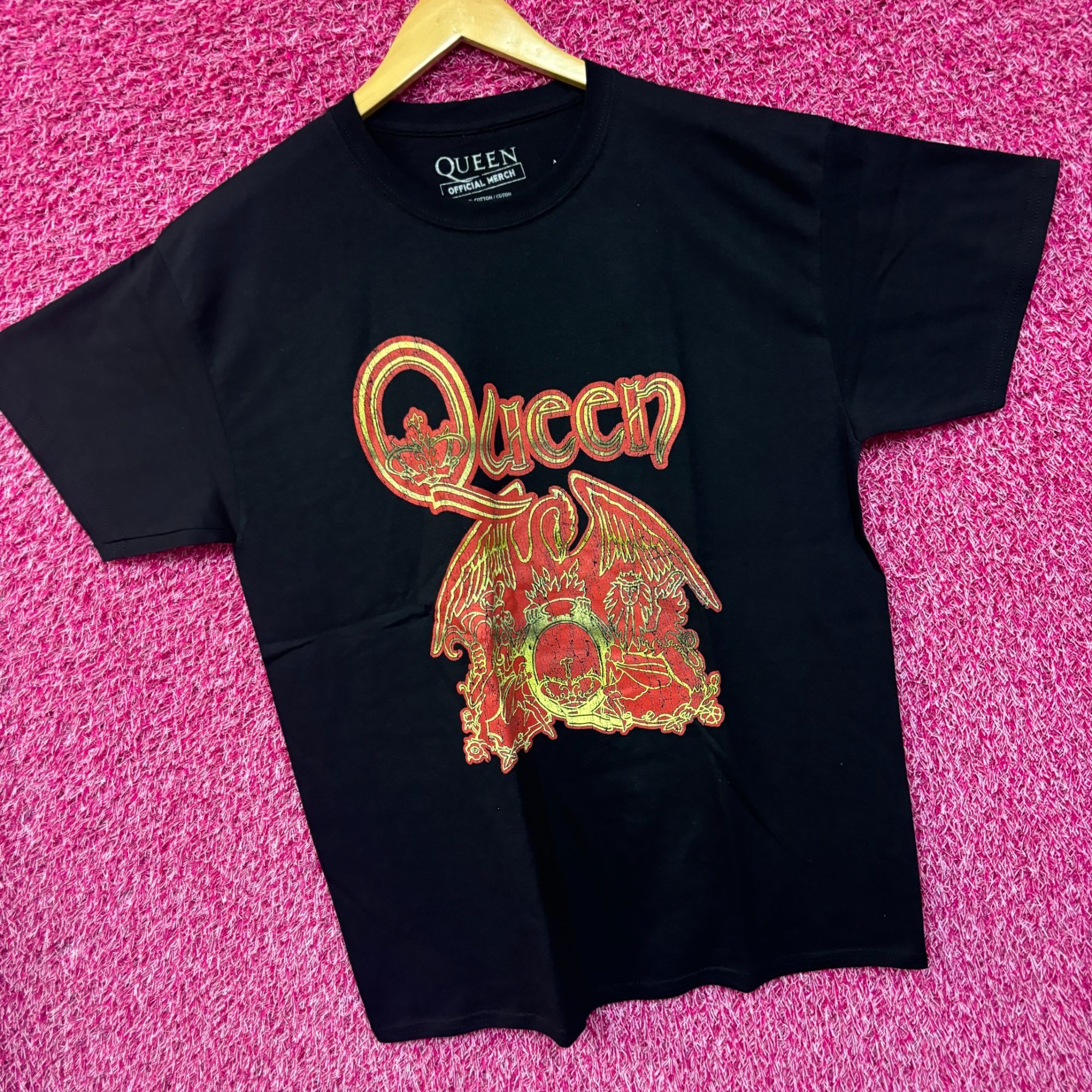 Band Tees Queen Bohemian Rhapsody Logo Rock Tshirt size large Size US L / EU 52-54 / 3 - 3 Thumbnail