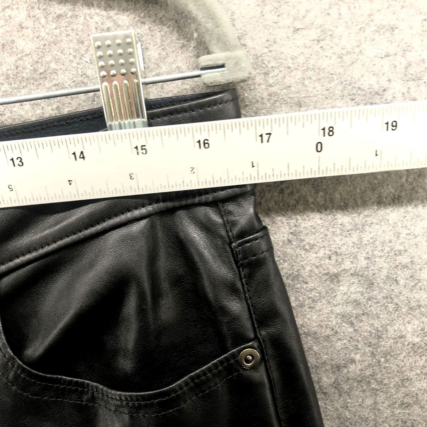 Gap VINTAGE Gap 70s Flare High Rise Faux Leather Pants Womens 14 Black Stretch Rock Pants Size 36" / US 14 / IT 50 - 6 Thumbnail