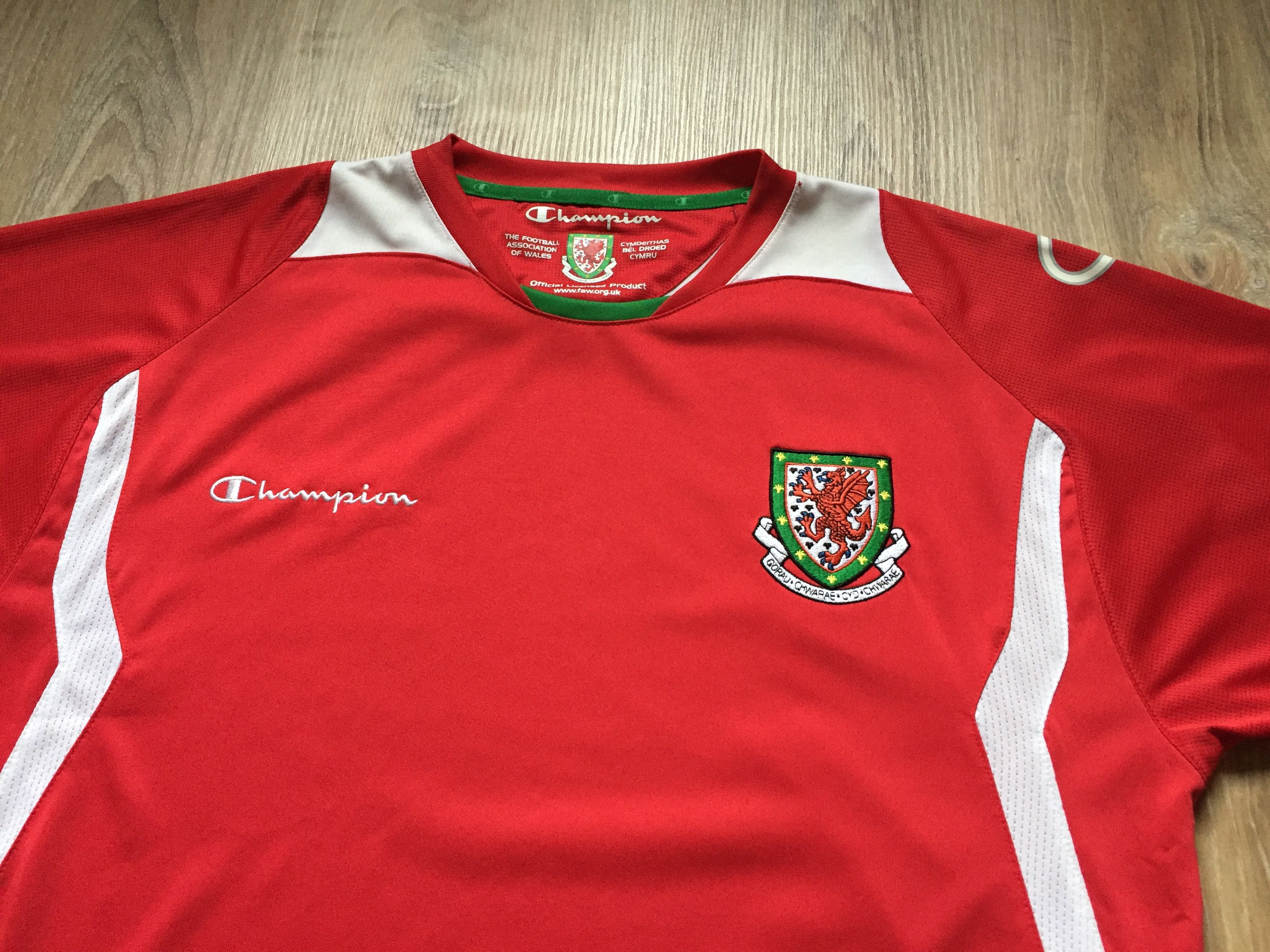 Champion × Vintage Champion Wales Home Football Jersey Size US L / EU 52-54 / 3 - 2 Thumbnail