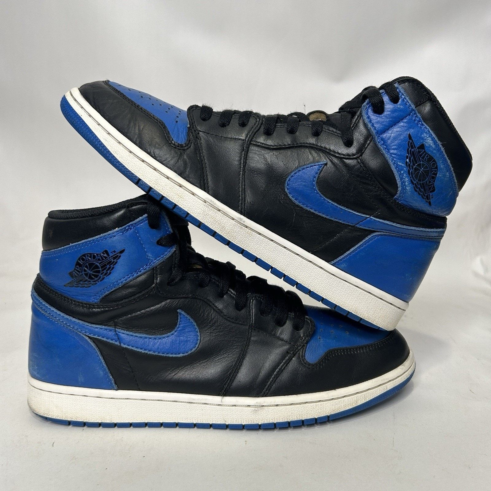 Jordan Brand Nike Air Jordan 1 Retro OG High “Royal” (2017) Size US 11.5 / EU 44-45 - 1 Thumbnail