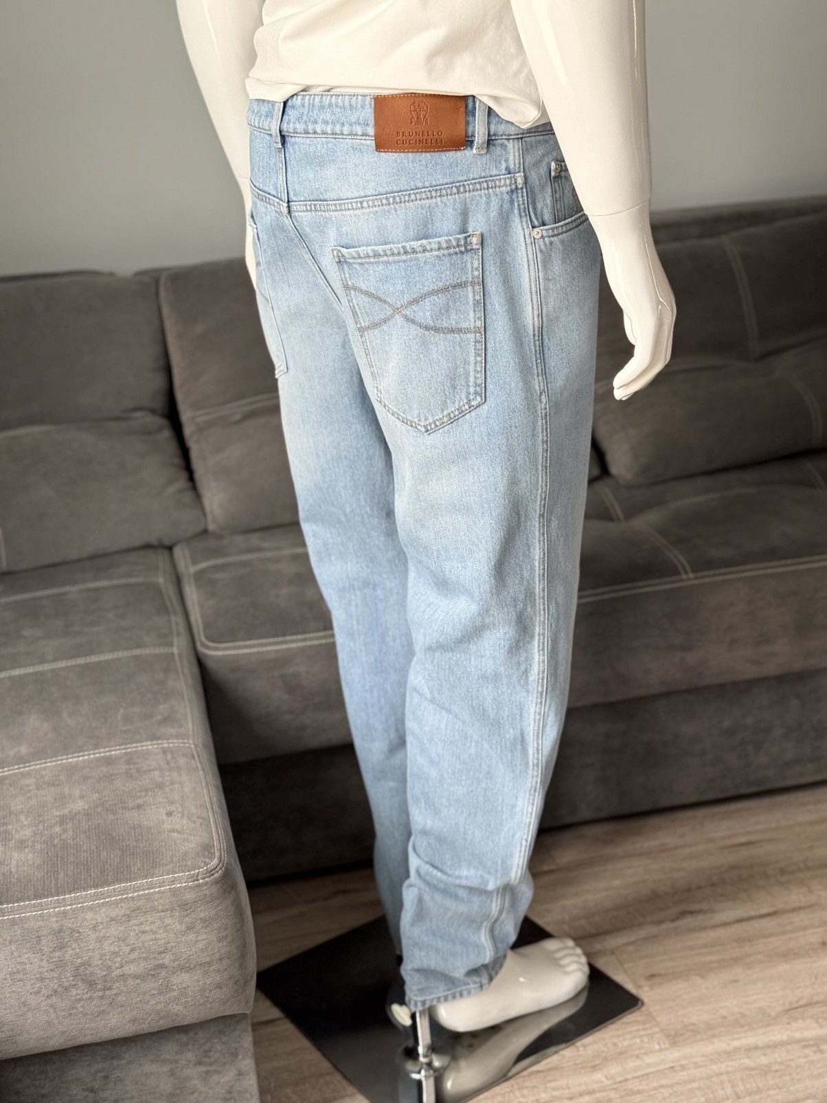 Brunello Cucinelli Brunello Cucinelli Light Wash Easy Fit Jeans Blue Cotton Size US 34 / EU 50 - 5 Thumbnail