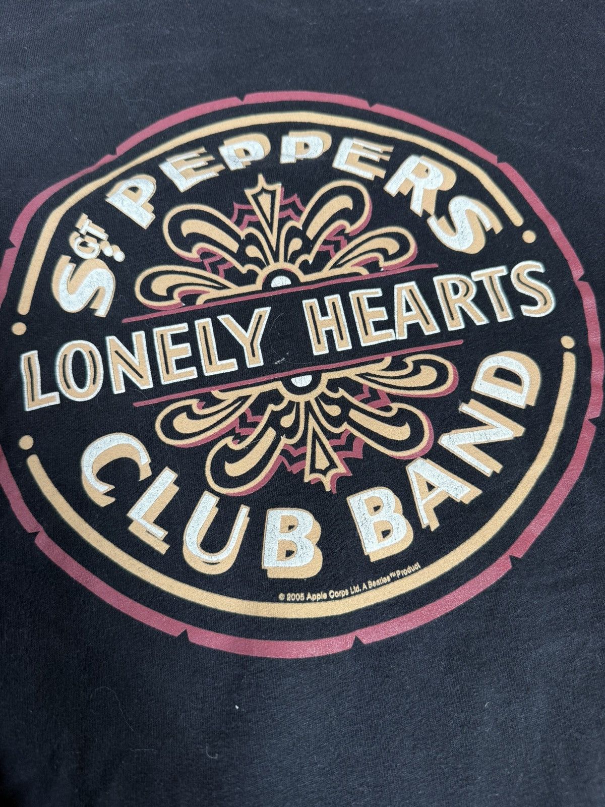 Apple 2005 The Beatles Sgt Peppers Lonely Hearts Club LS Shirt Size US XL / EU 56 / 4 - 3 Thumbnail