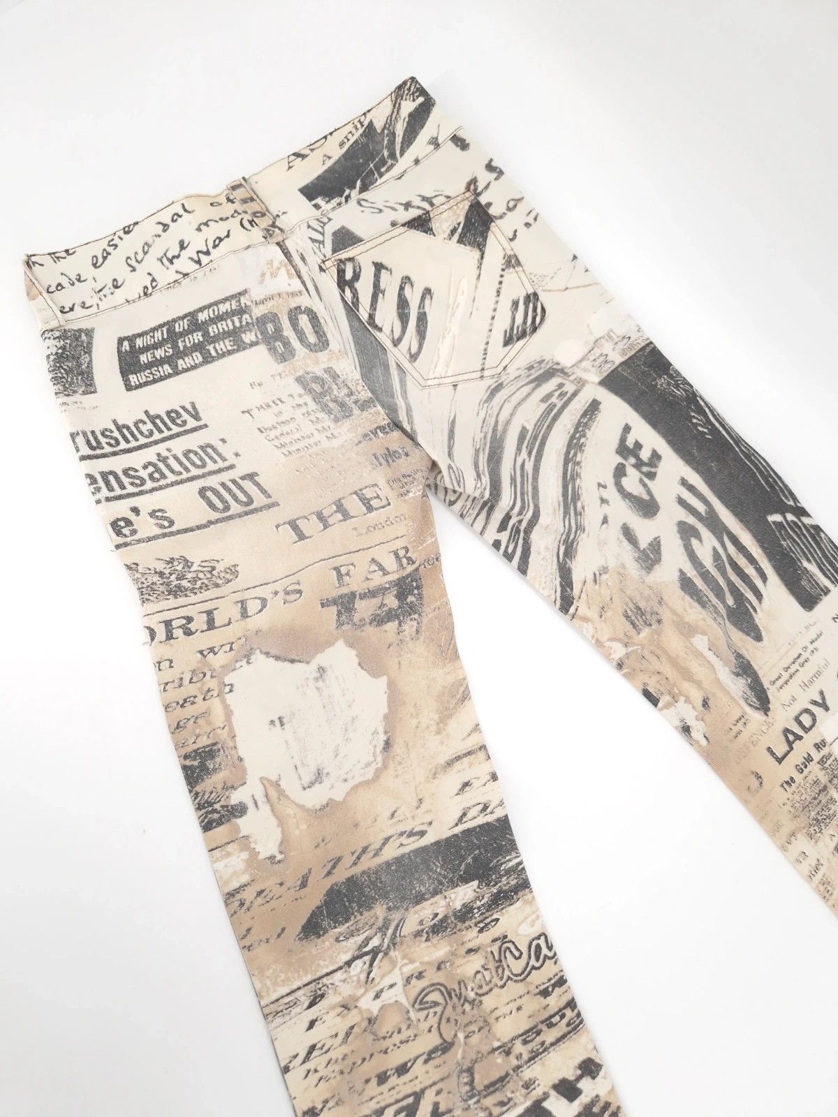 Roberto Cavalli Vintage Roberto Cavalli Newspaper Print Flare Trousers Size 26" / US 2 / IT 38 - 8 Thumbnail