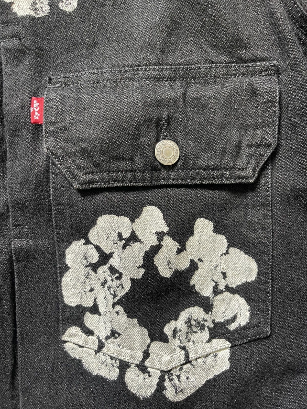 DENIM TEARS × Levi's Denim Tears x Levis Type 2 Wreath Black Denim Trucker Jacket Size US XL / EU 56 / 4 - 2 Thumbnail