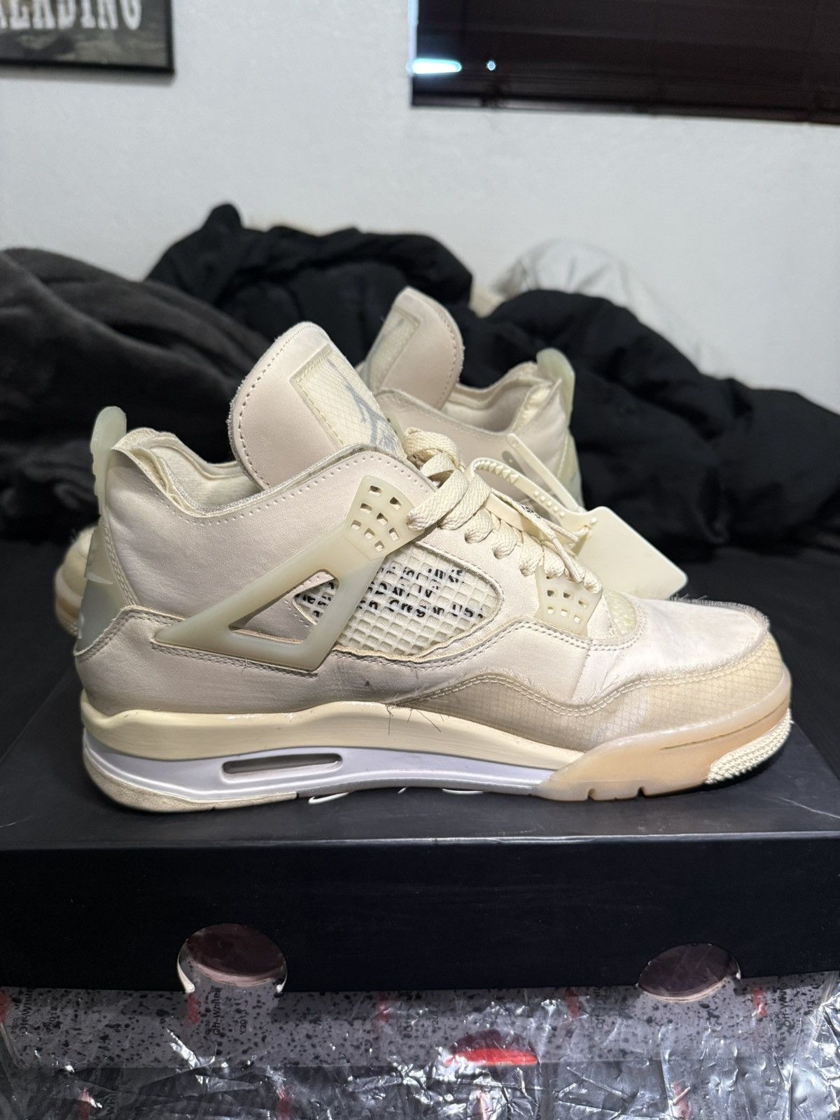 Jordan Brand × Off-White Air Jordan 4 Retro Off-White Sail Size US 9.5 / EU 42-43 - 4 Thumbnail