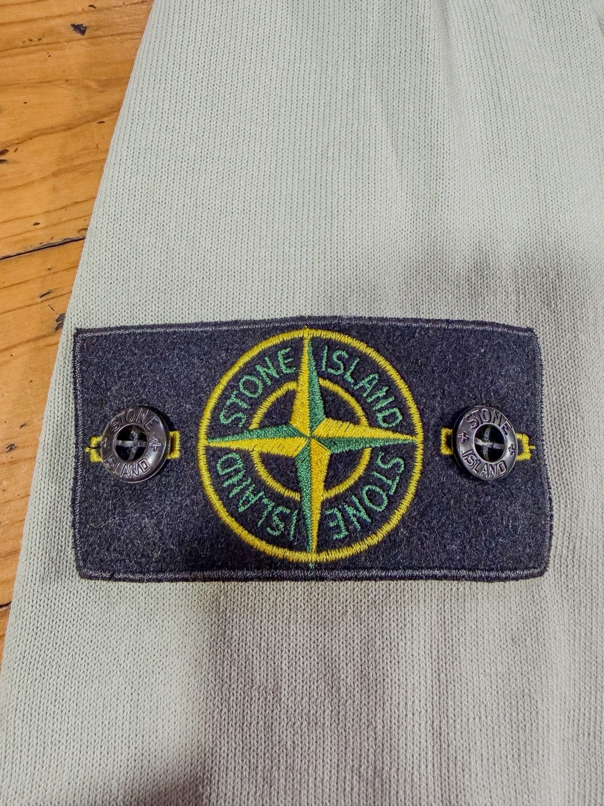 Stone Island Stone island badge crewneck Size US XL / EU 56 / 4 - 2 Thumbnail