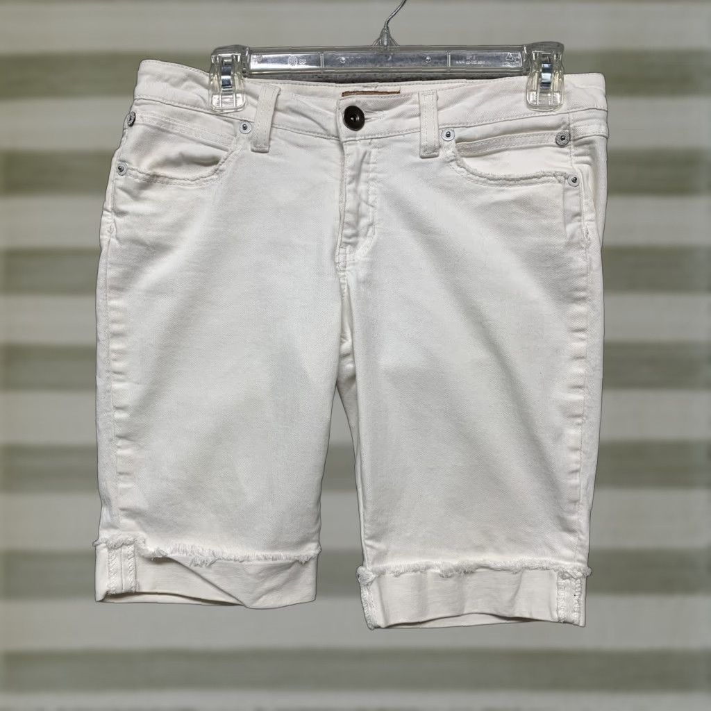 Vintage Nobo Shorts Women's/Juniors Size 11 White 6 Pockets Gold Stitching-Back Pockets Regular Fit Cotton & Spandex Casual Modern Chino 10in Inseam Size 32" / US 10 / IT 46 - 1 Thumbnail