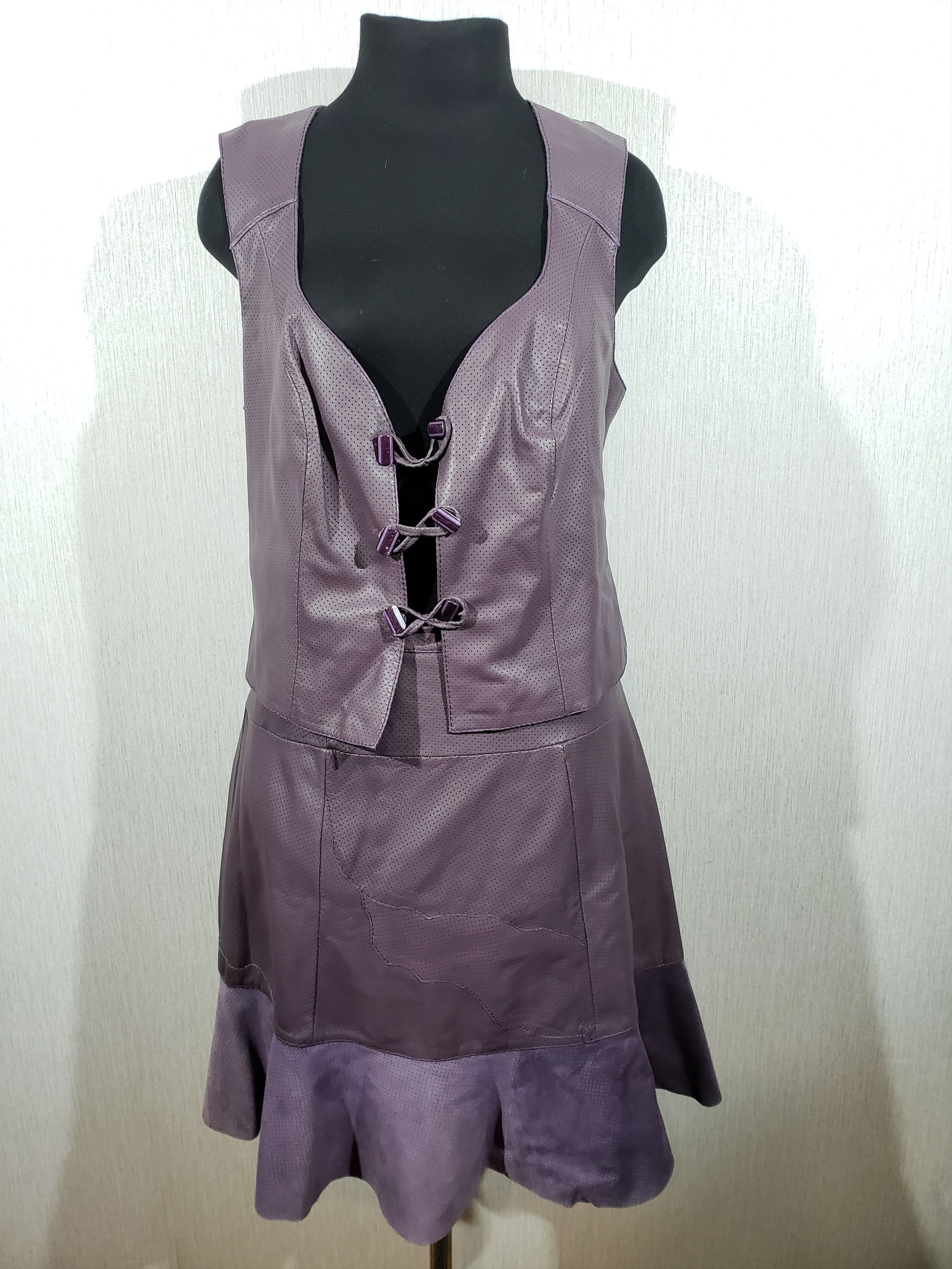 Other Wonderful women's leather suit. Size L / US 10 / IT 46 - 1 Thumbnail