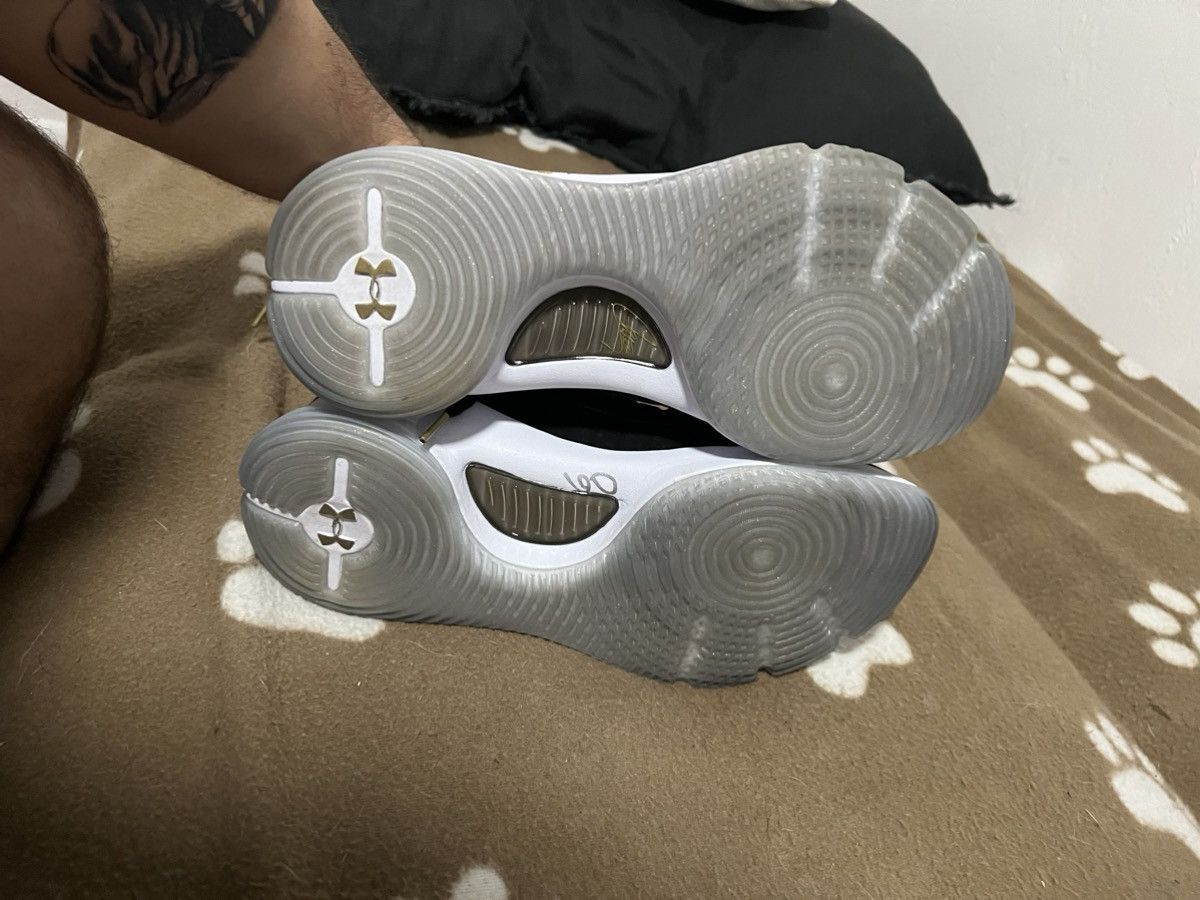 Under Armour Under armor Curry 4 more dimes Size US 10 / EU 43 - 6 Thumbnail