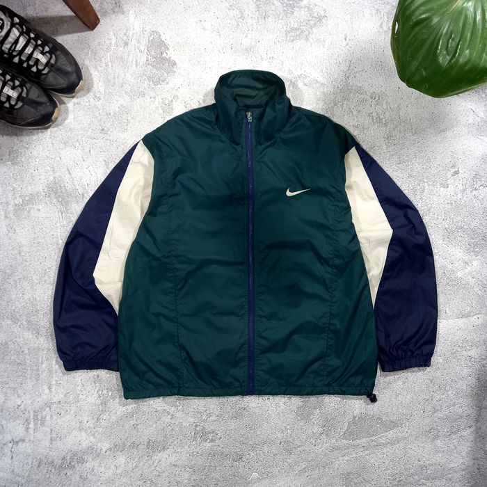 Nike windbreaker big sales logo