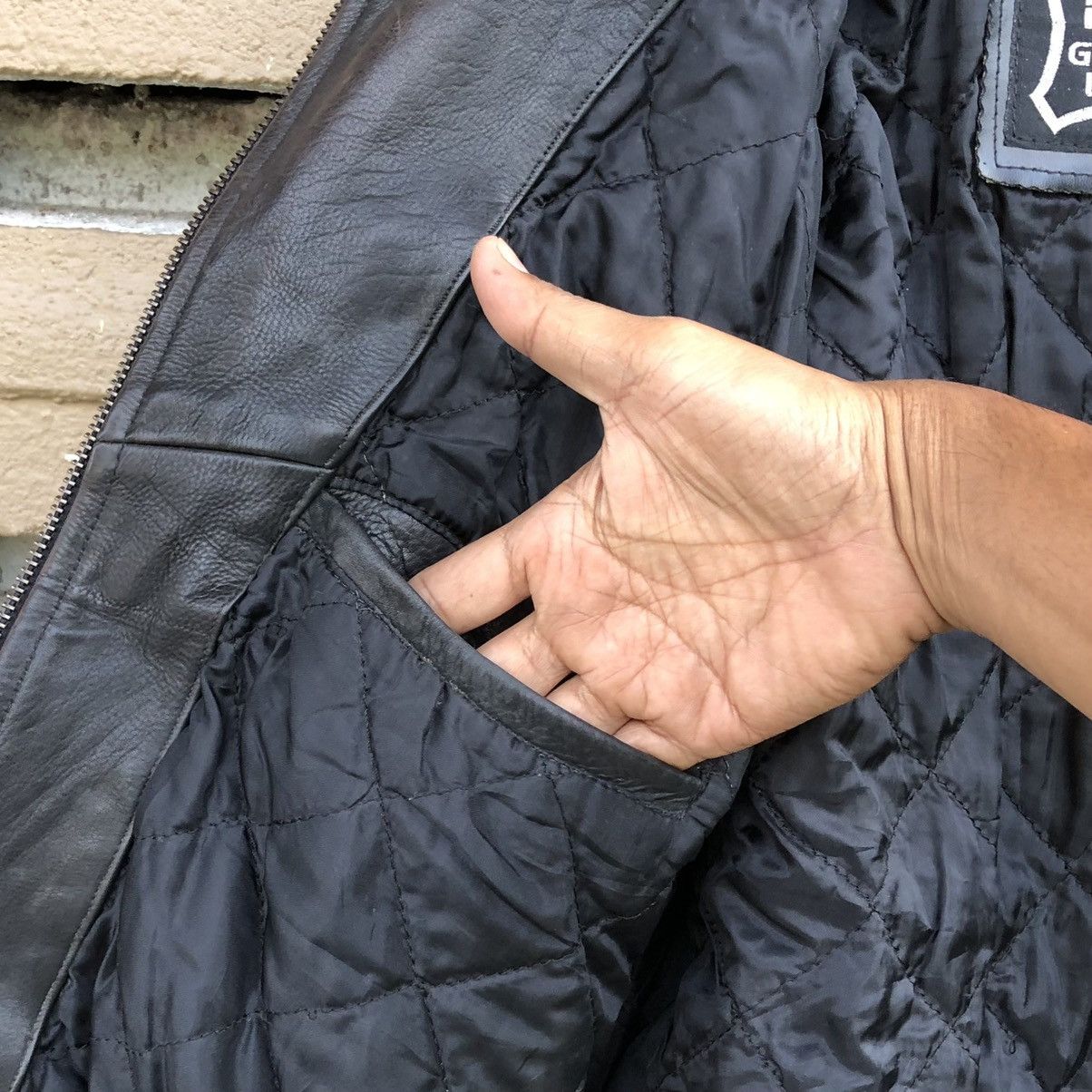 First MFG Co. VTG First Genuine Leather Sun Faded Thinsulate Bomber Jacket Size US L / EU 52-54 / 3 - 18 Thumbnail