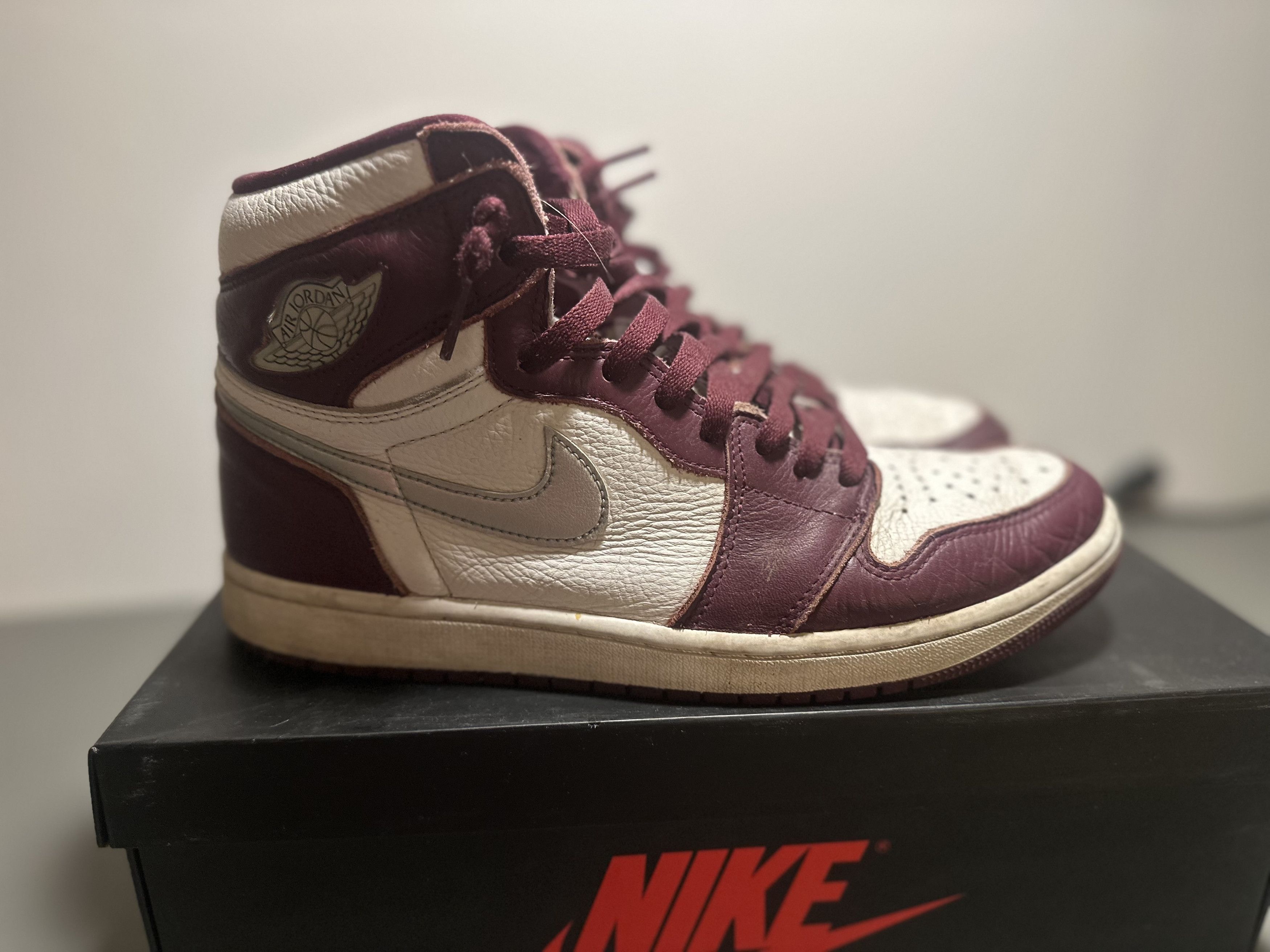 Jordan Brand Jordan 1 High Bourdeaux Size US 10 / EU 43 - 4 Thumbnail