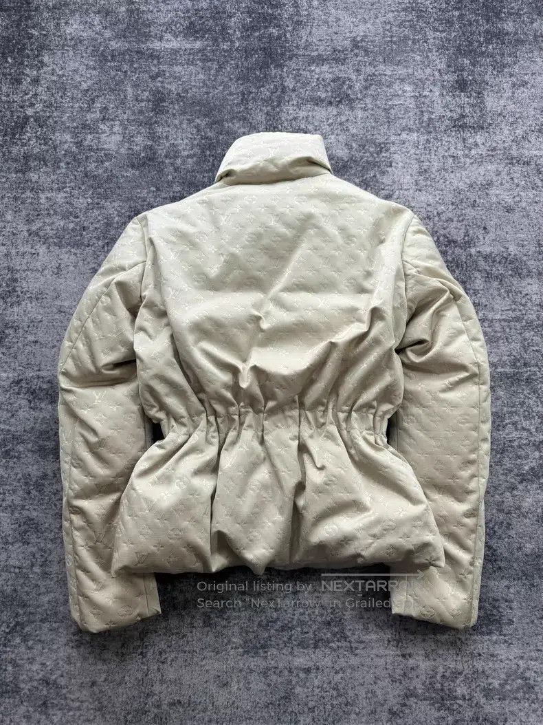 Louis Vuitton Louis Vuitton Beige full print waist down jacket Size XS / US 0-2 / IT 36-38 - 2 Thumbnail