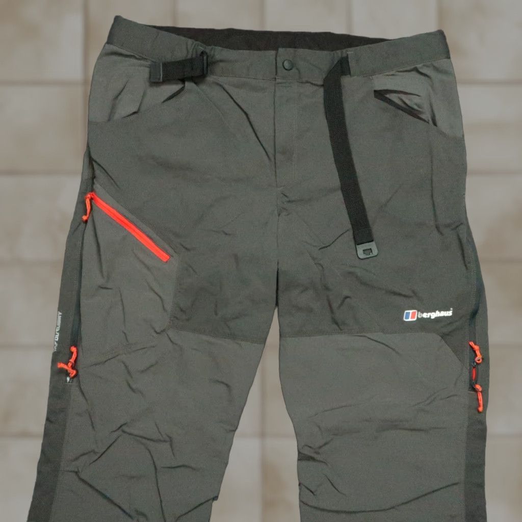 Berghaus Berghaus Pants Men 40x32 Gray Vapour Light Belted Zip Pockets Hiking Size US 40 / EU 56 - 1 Thumbnail