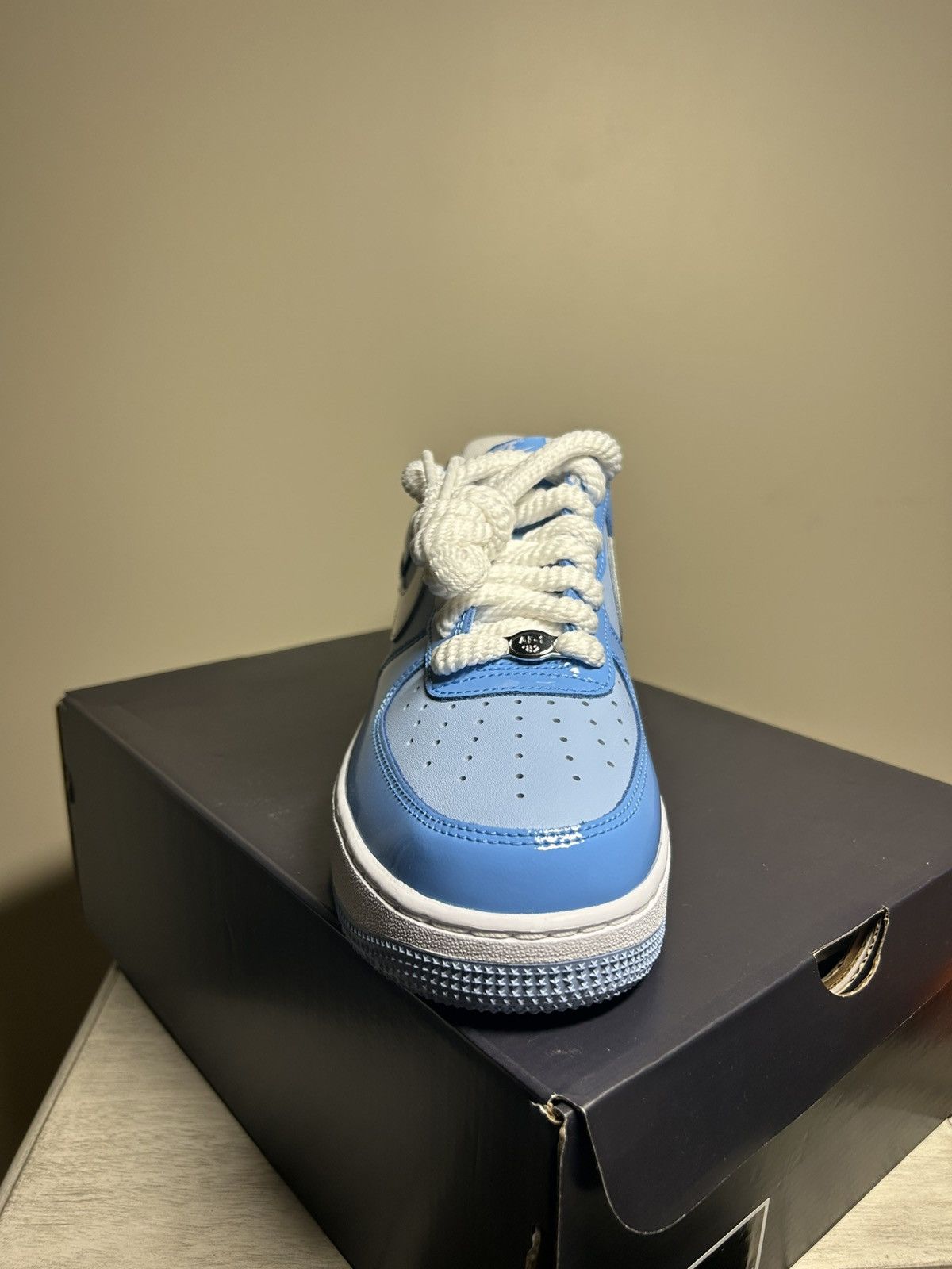 Nike Air Force 1 ‘07 LV8 ‘Psychic Blue Patent’ Size US 9 / EU 42 - 3 Thumbnail