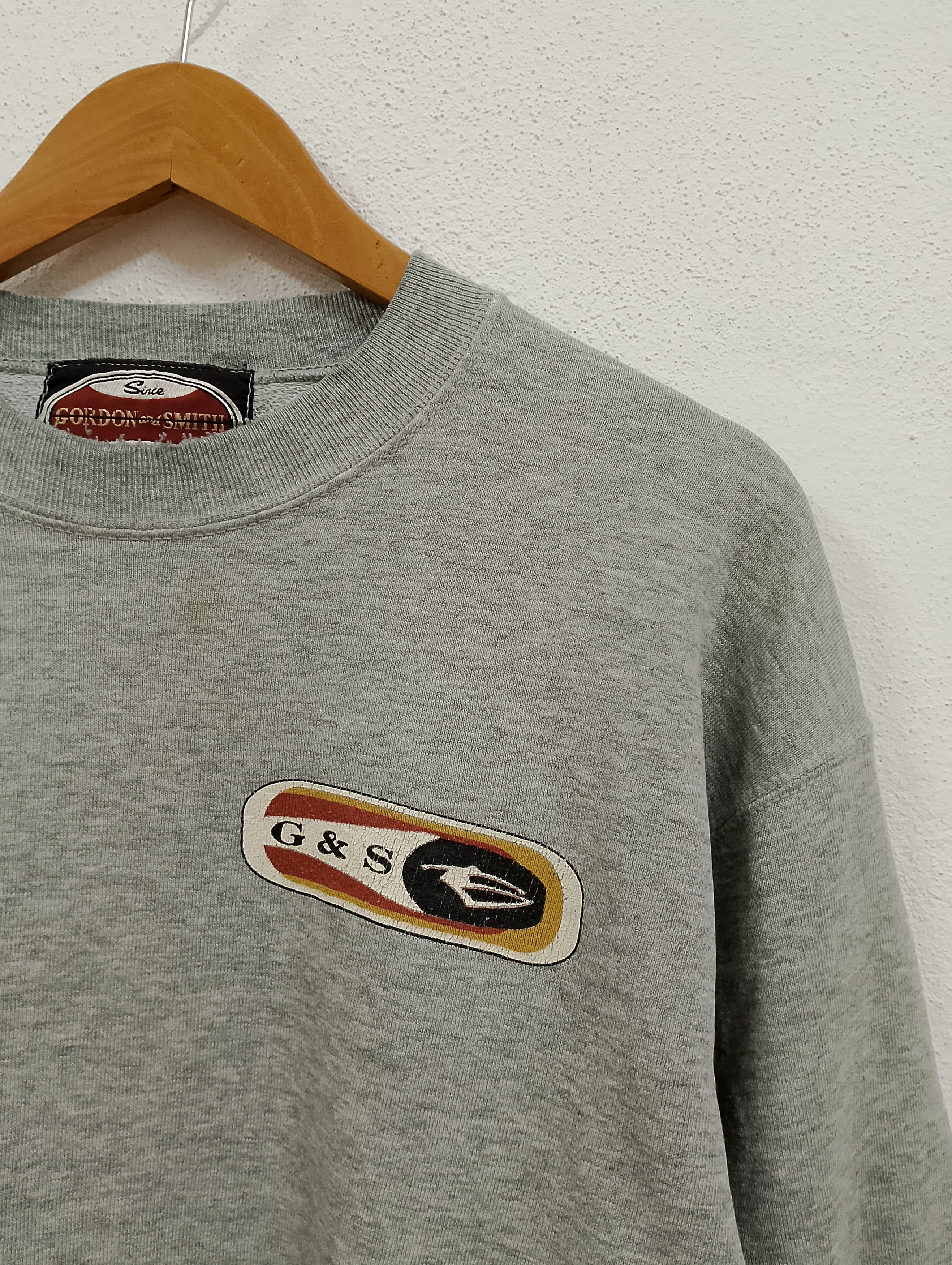 Vintage Vintage Gordon & Smith Surf Co. Sweatshirt Distressed Size US M / EU 48-50 / 2 - 3 Thumbnail