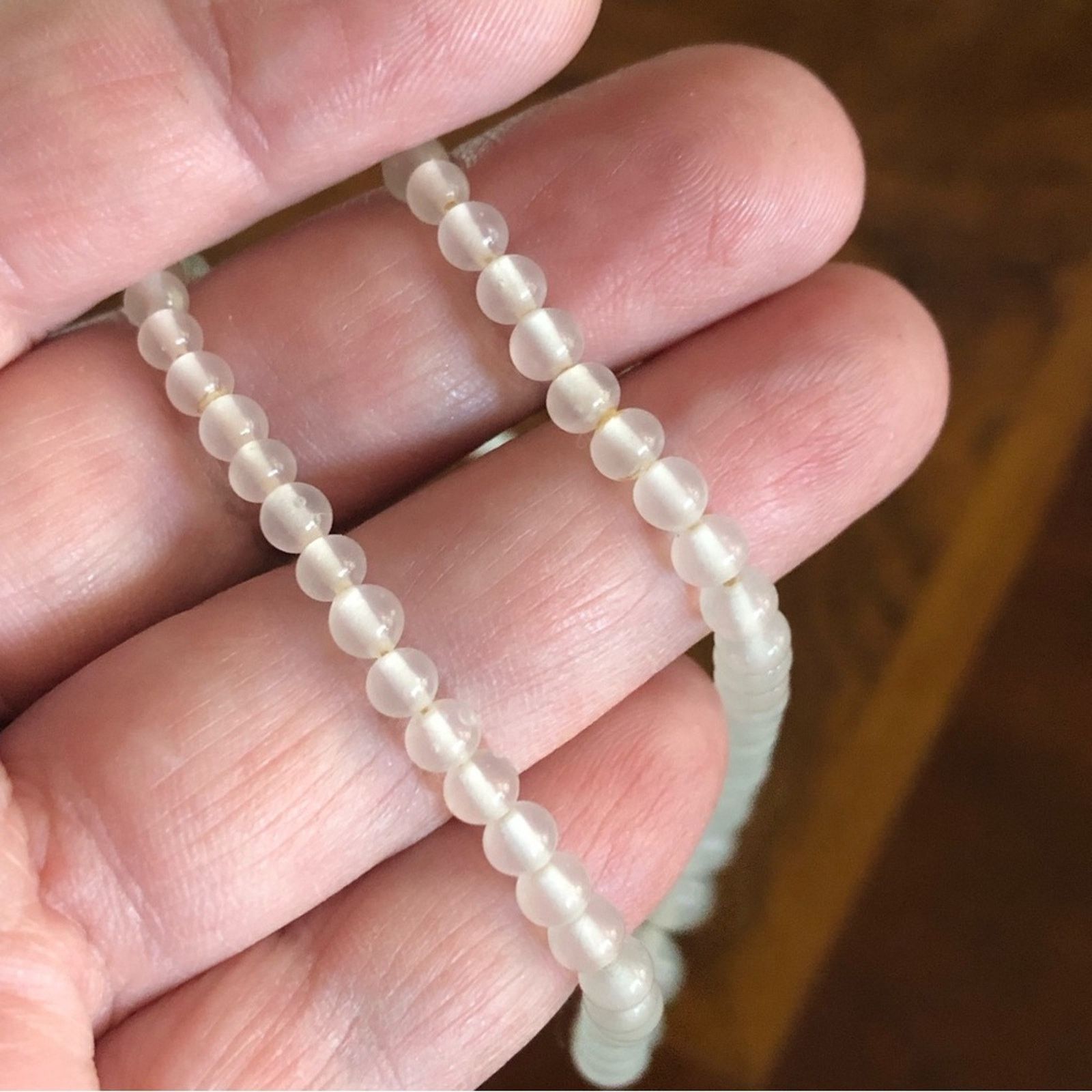 Other Vintage graduated opalescent glass wedding bead necklace Size ONE SIZE - 10 Thumbnail