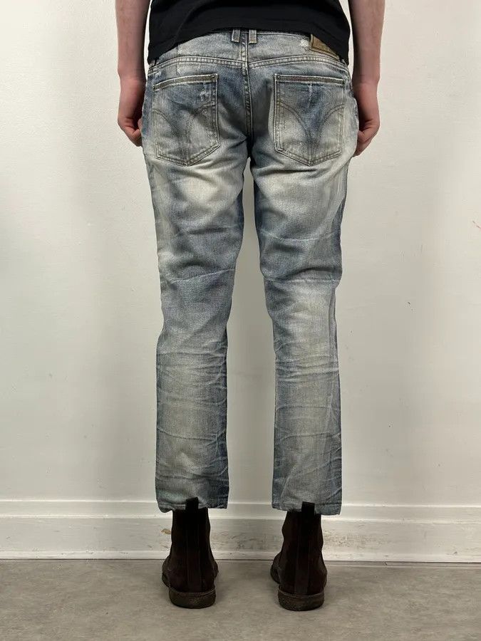 Dolce & Gabbana 2000s Dolce & Gabbana Light Blue Denim Distressed Jeans Size 27" / US 4 / IT 40 - 5 Thumbnail