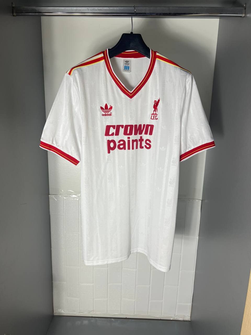 Vintage VERY RARE ADIDAS FC LIVERPOOL ENGLAND SOCCER JERSEY RETRO Size US M / EU 48-50 / 2 - 1 Thumbnail