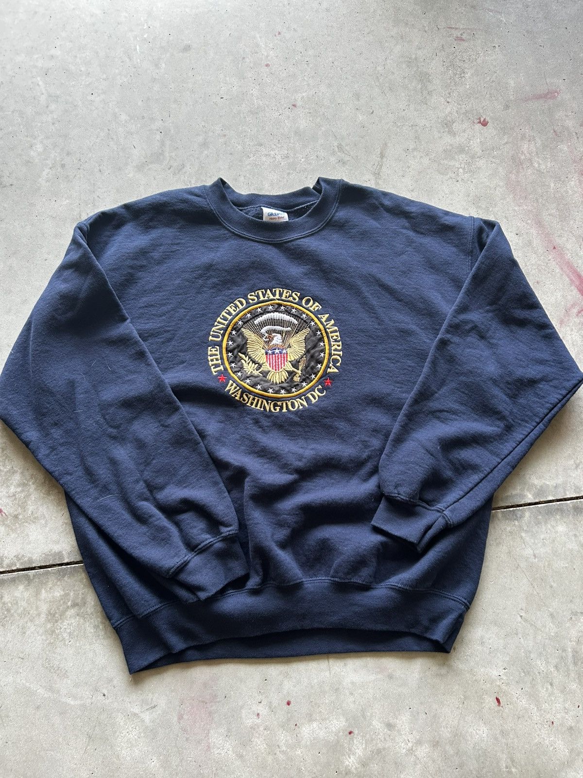 Vintage Vintage Gildan Heavy Blend “USA” Sweater Size US L / EU 52-54 / 3 - 1 Thumbnail