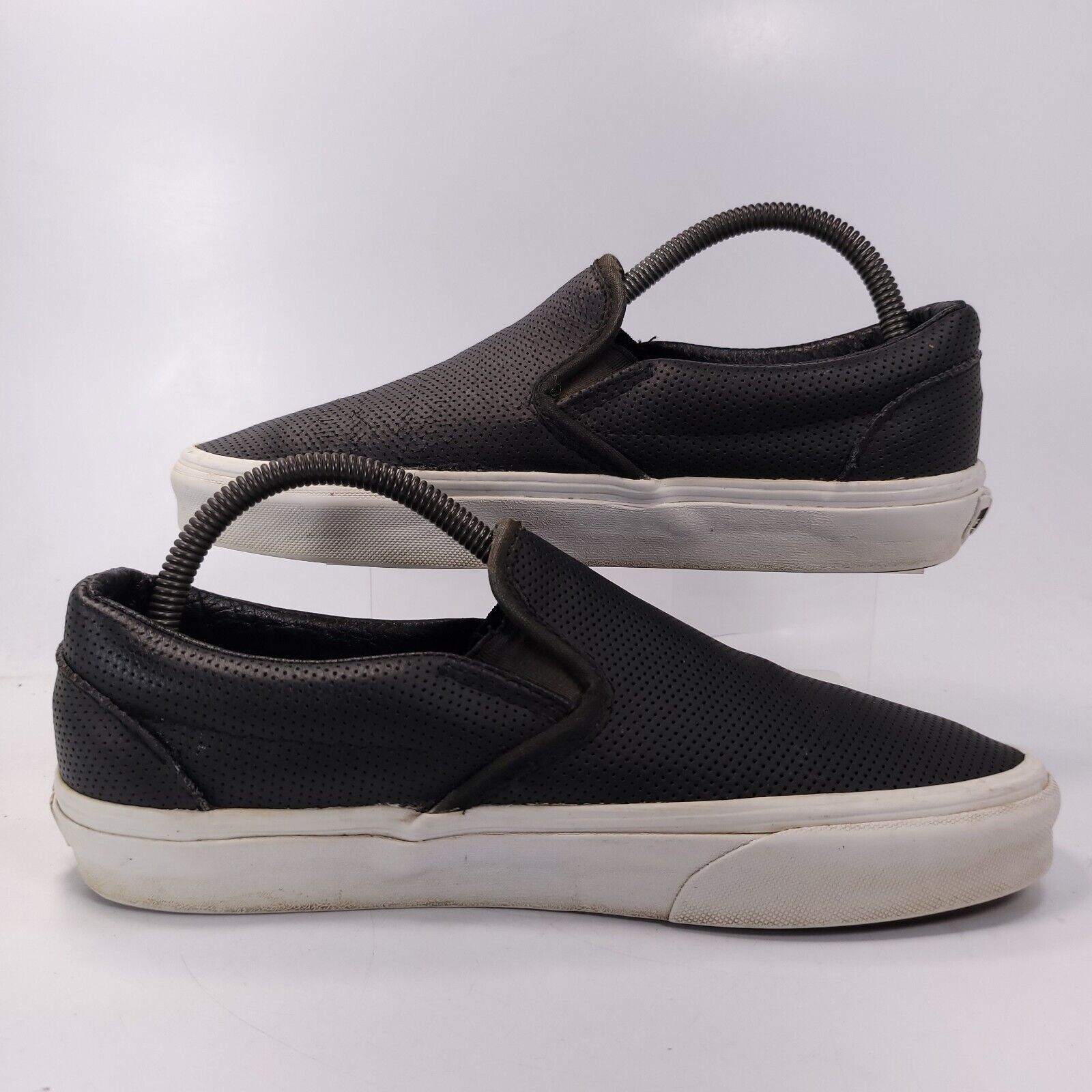 Vans Vans Off the Wall Shoe Womens Size 8.5 Mens 7 TB4R Black Size US 8.5 / IT 38.5 - 6 Thumbnail