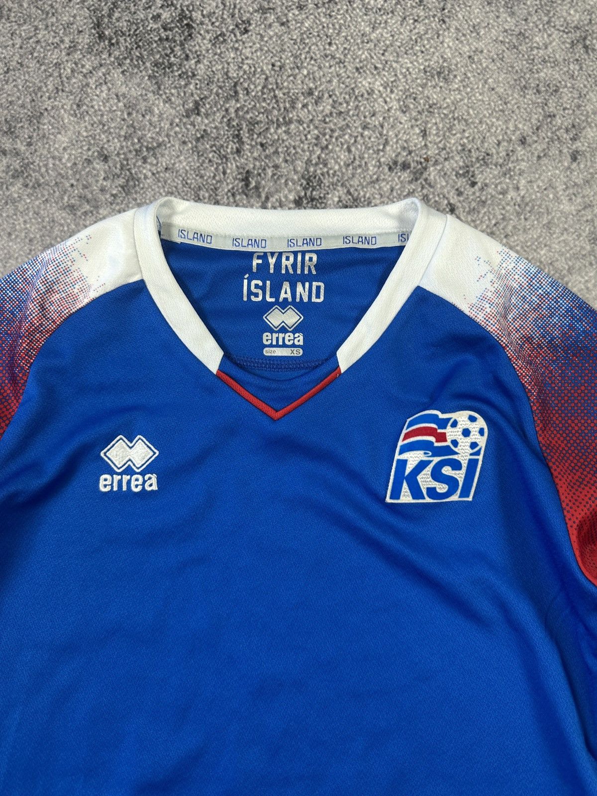 Errea KSI Errea Island Soccer Jersey Streetwear XS VTg Rare Tee Size US XS / EU 42 / 0 - 3 Thumbnail